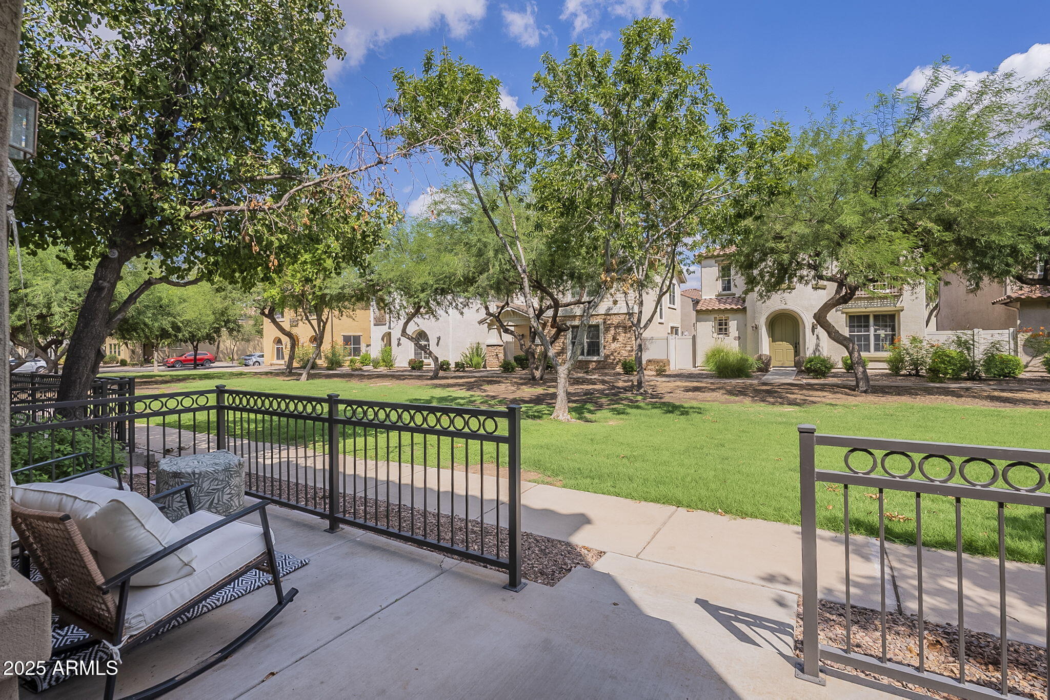 4758 E WATERMAN Street, 101