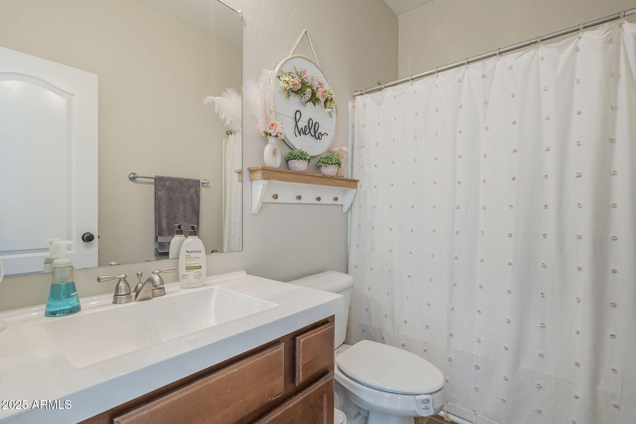 4758 E WATERMAN Street, 101