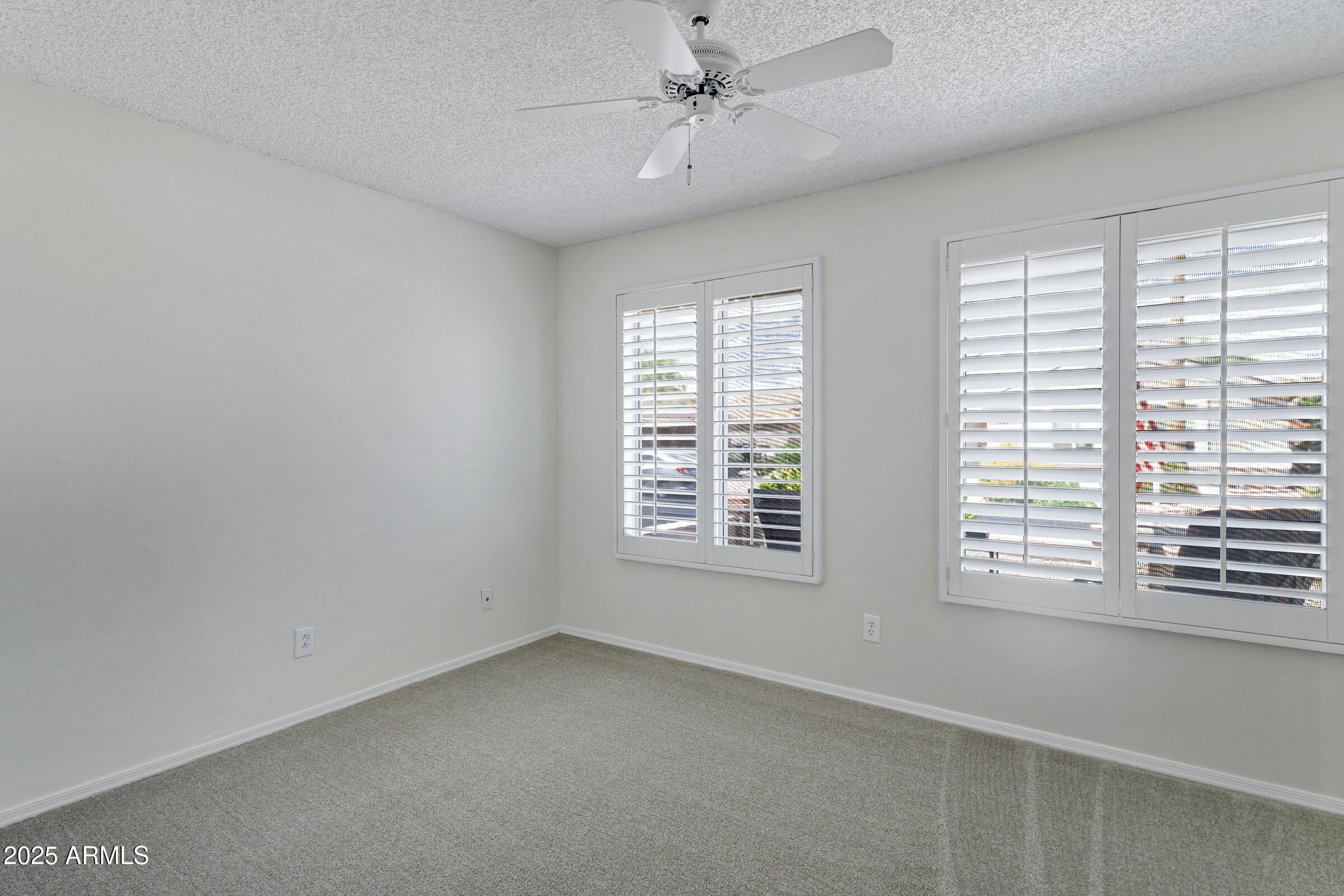 1863 E BUENA VISTA Drive