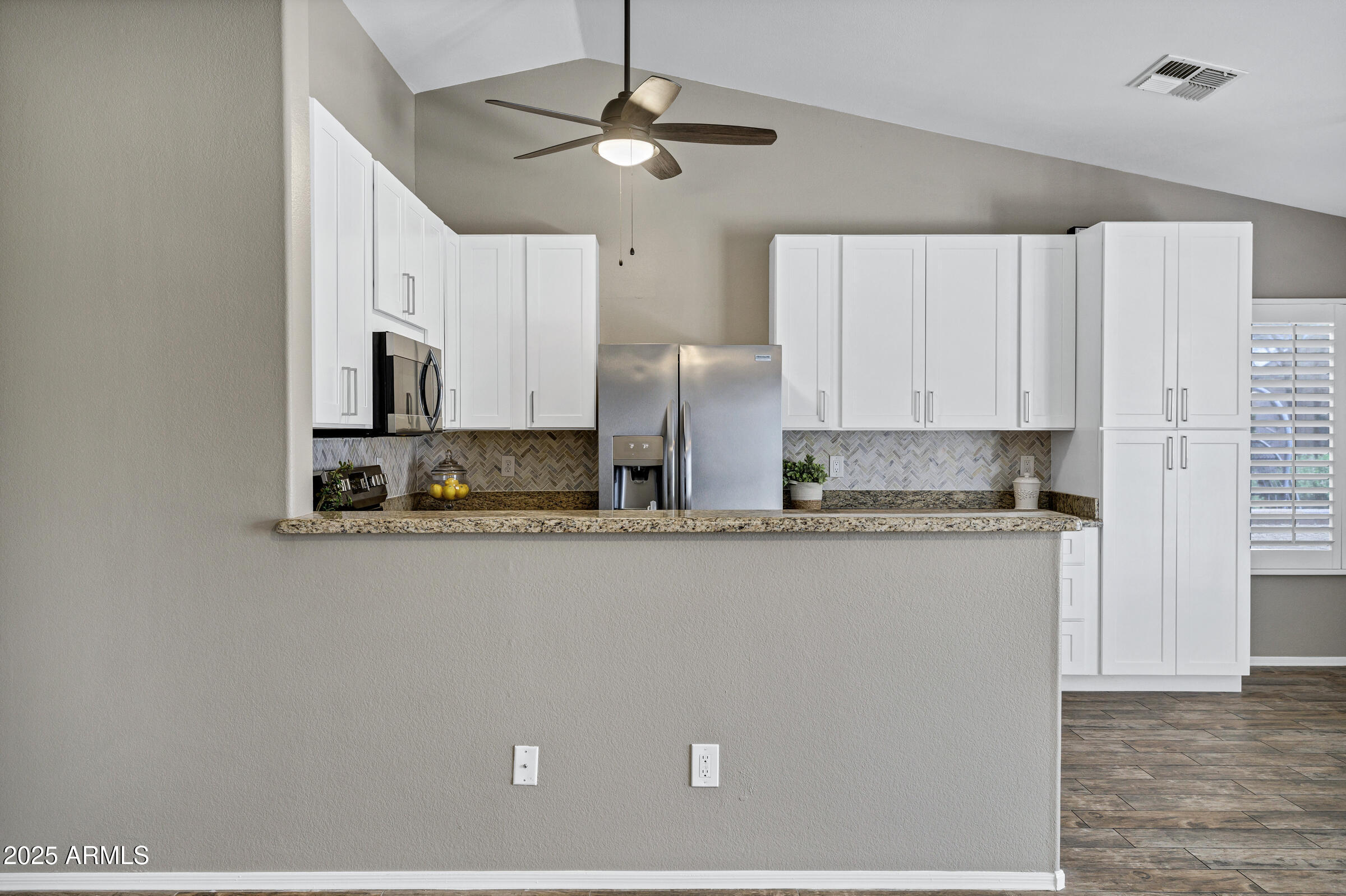 1863 E BUENA VISTA Drive