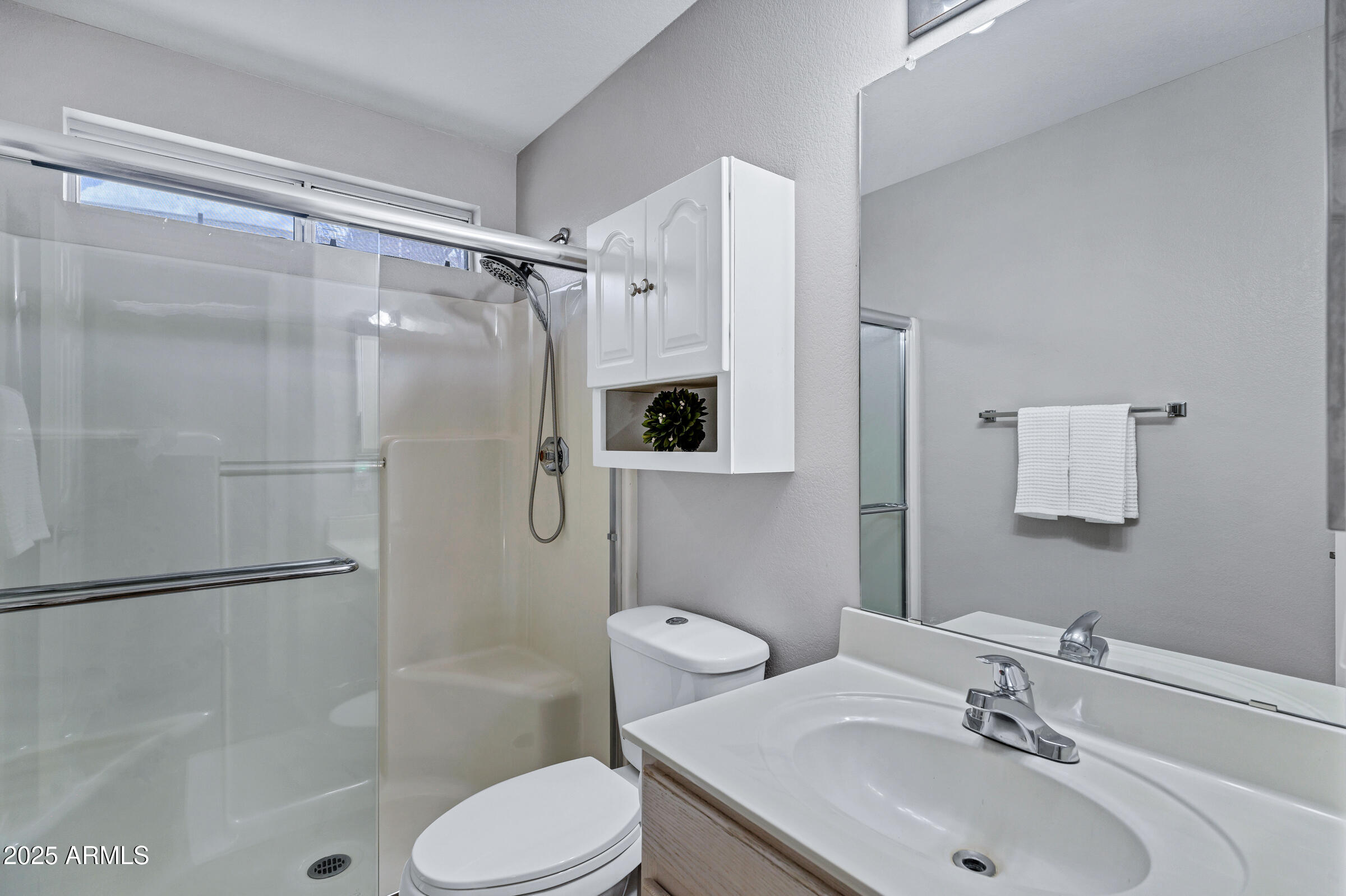 1863 E BUENA VISTA Drive