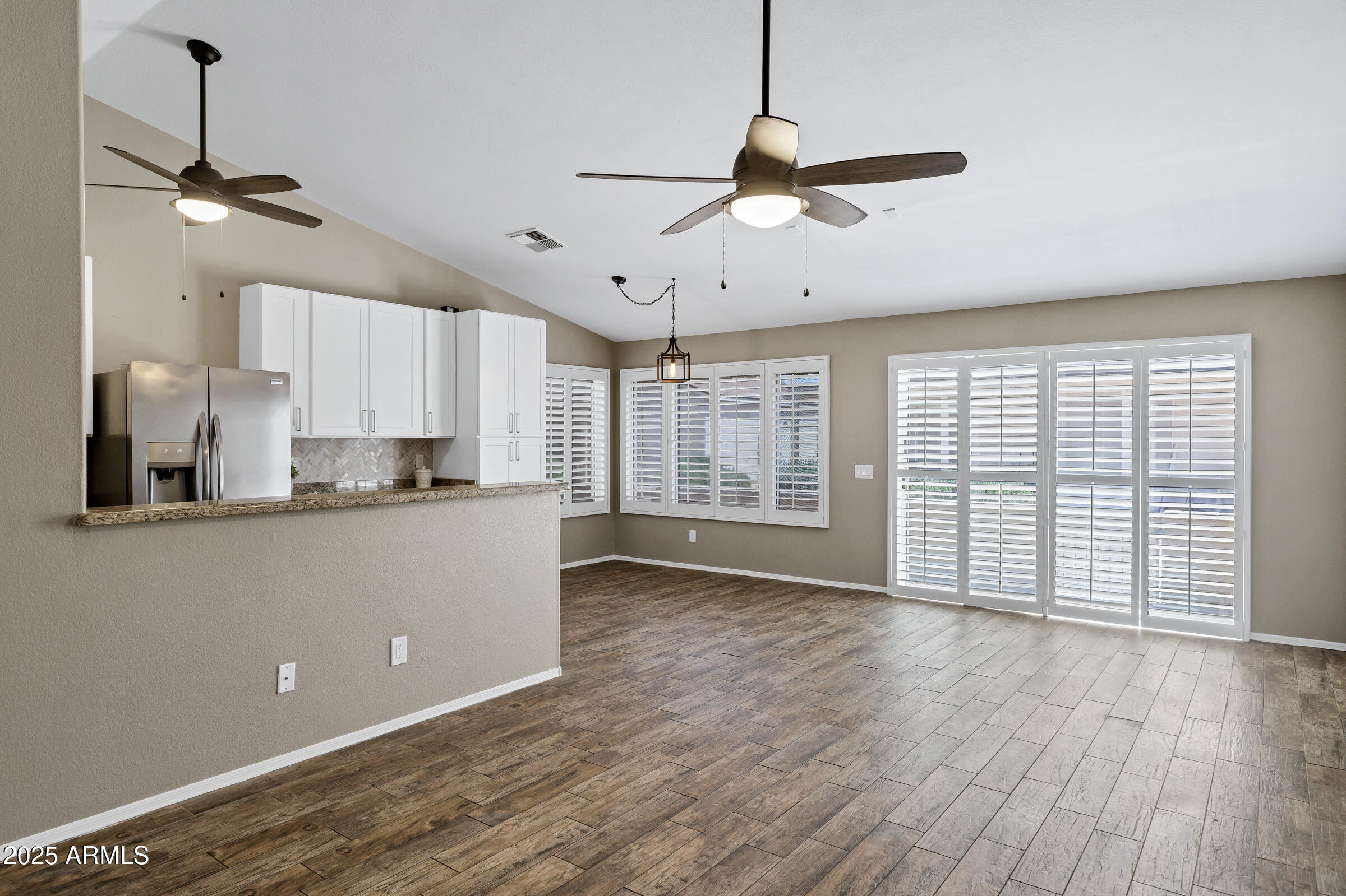 1863 E BUENA VISTA Drive