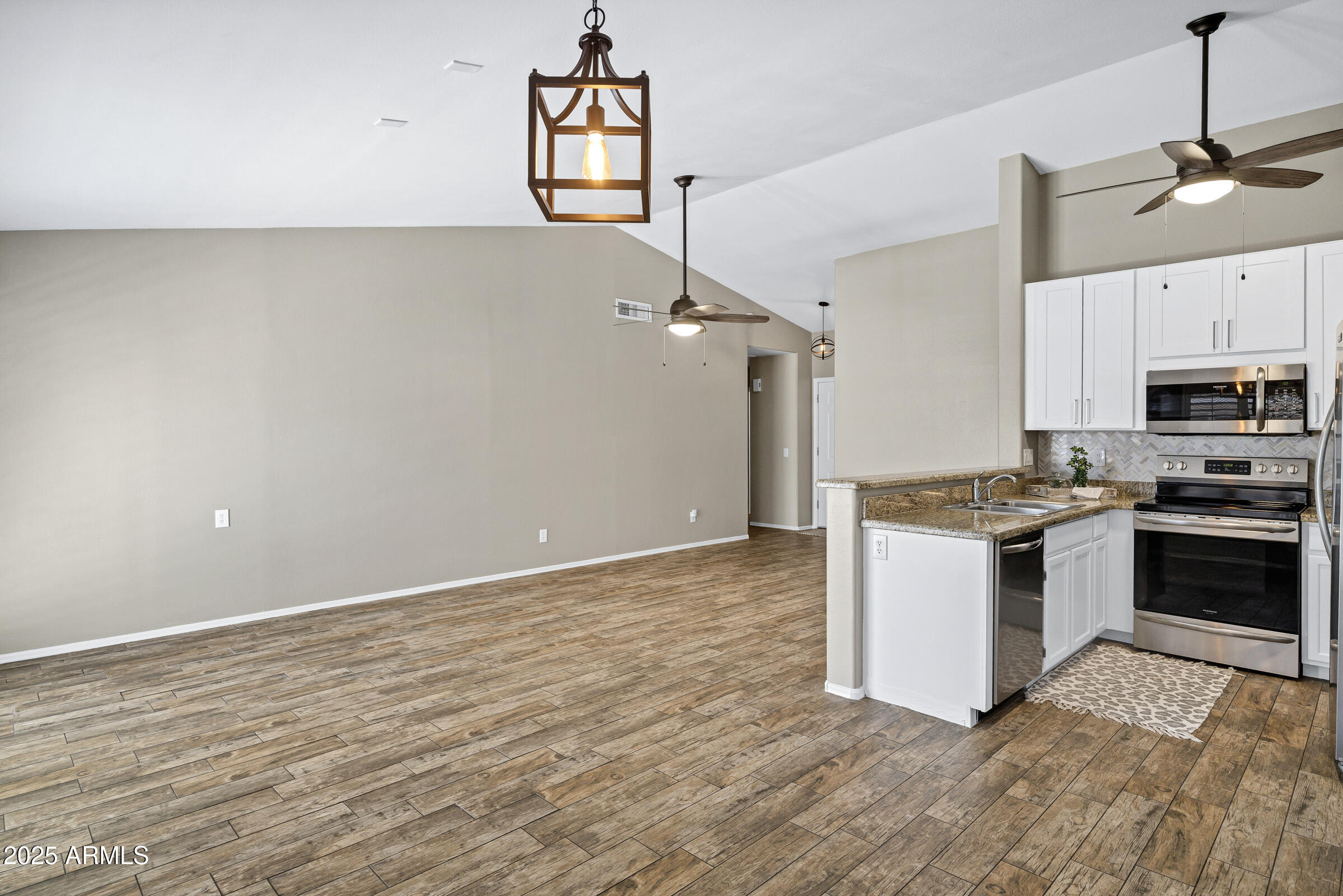 1863 E BUENA VISTA Drive