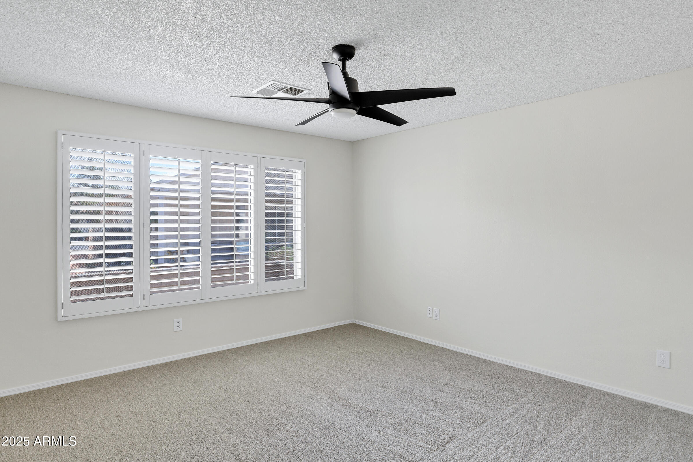 1863 E BUENA VISTA Drive