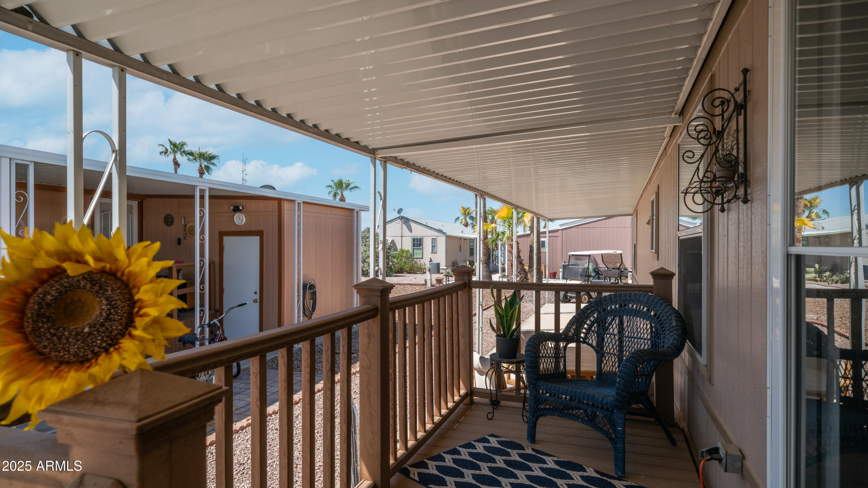 301 S SIGNAL BUTTE Road, 732