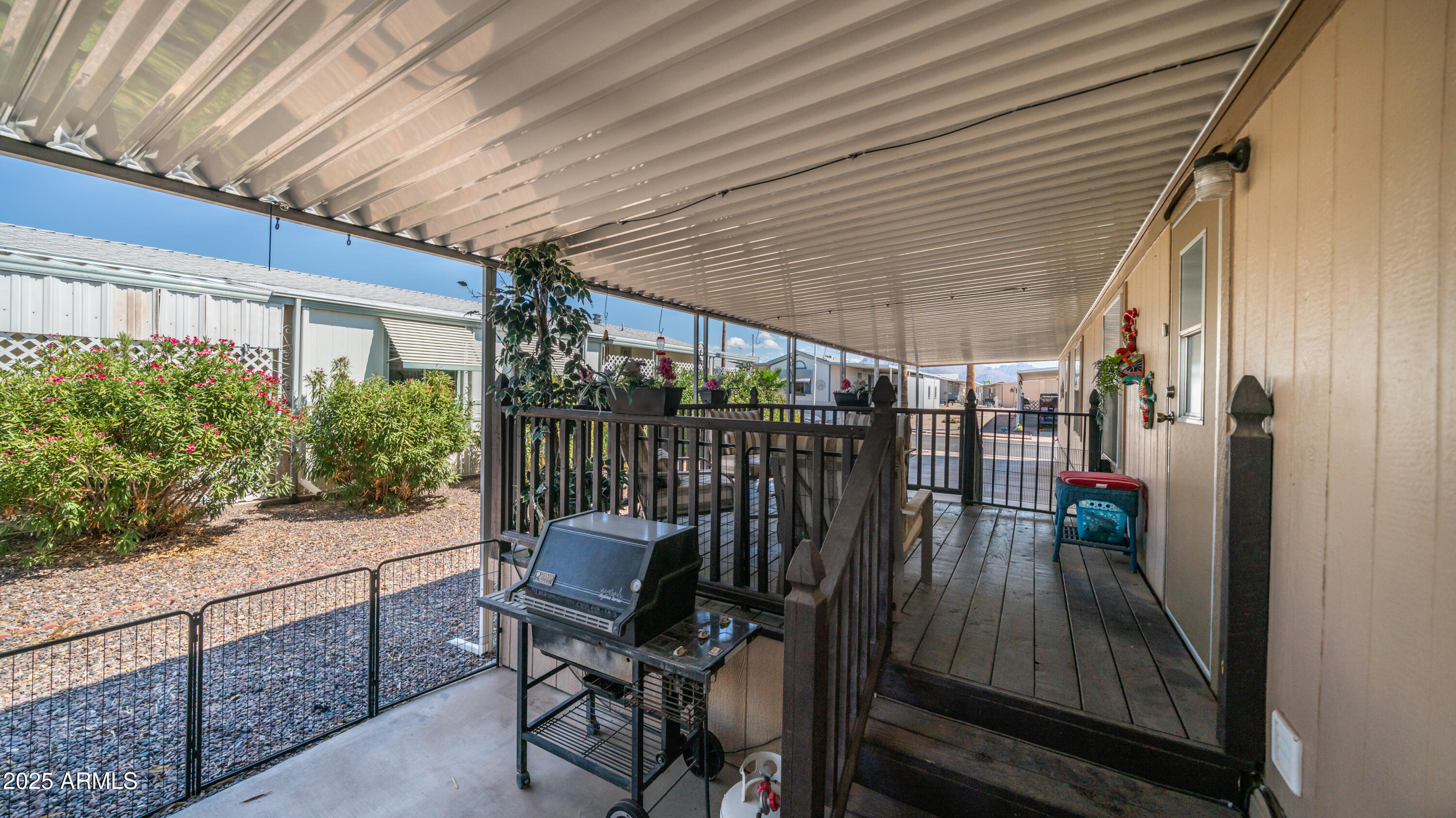 301 S SIGNAL BUTTE Road, 732