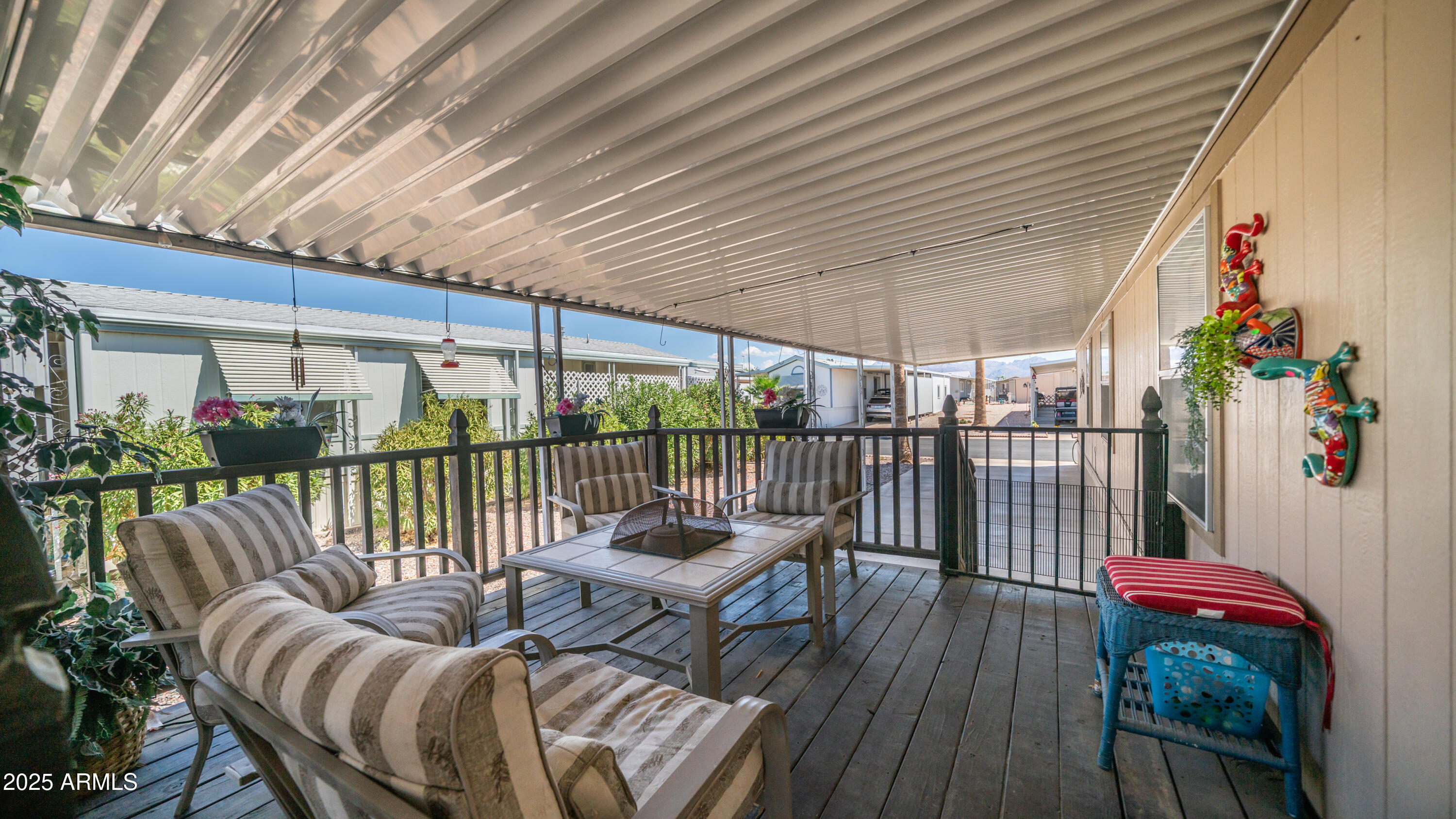 301 S SIGNAL BUTTE Road, 732