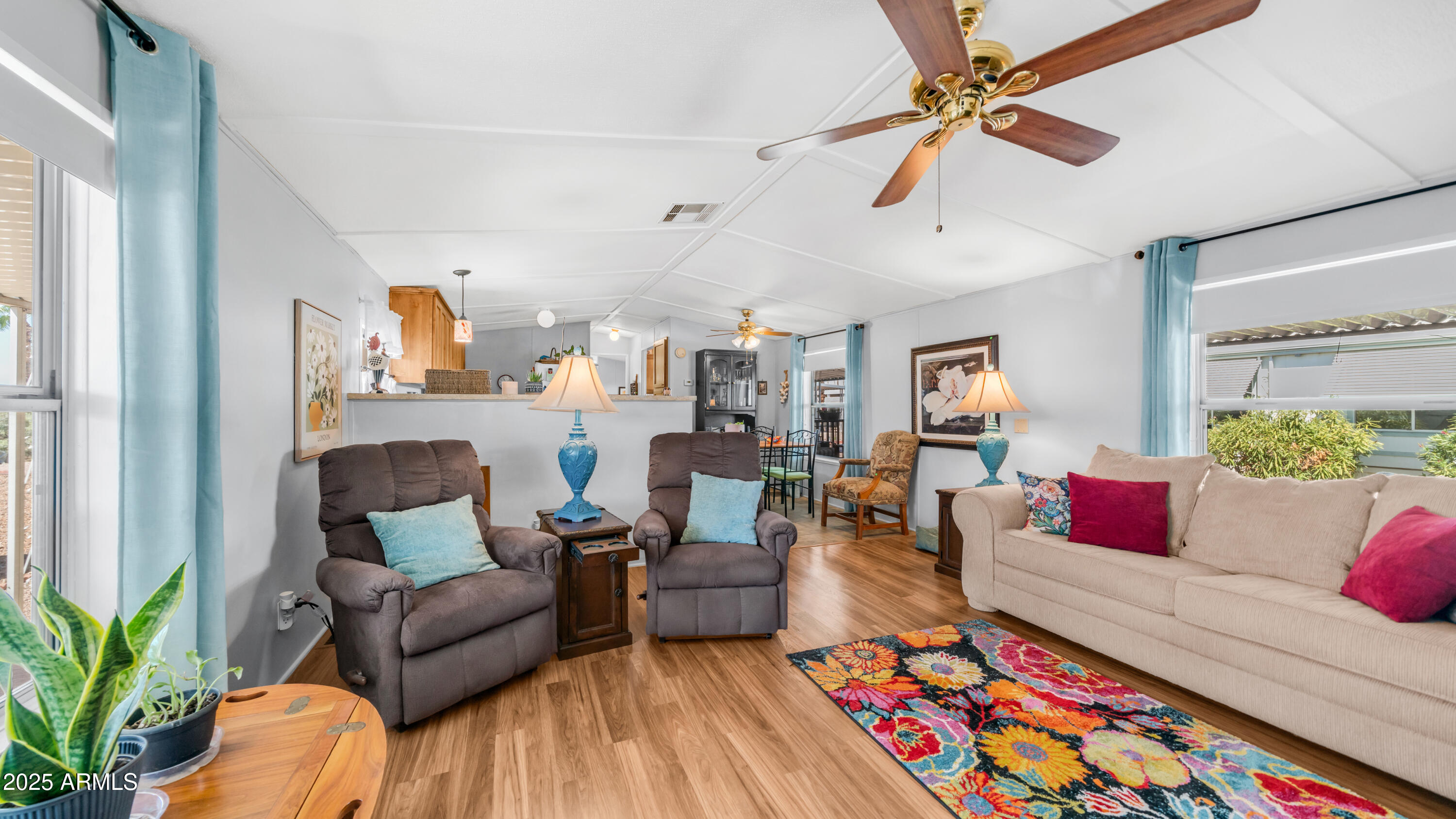 301 S SIGNAL BUTTE Road, 732