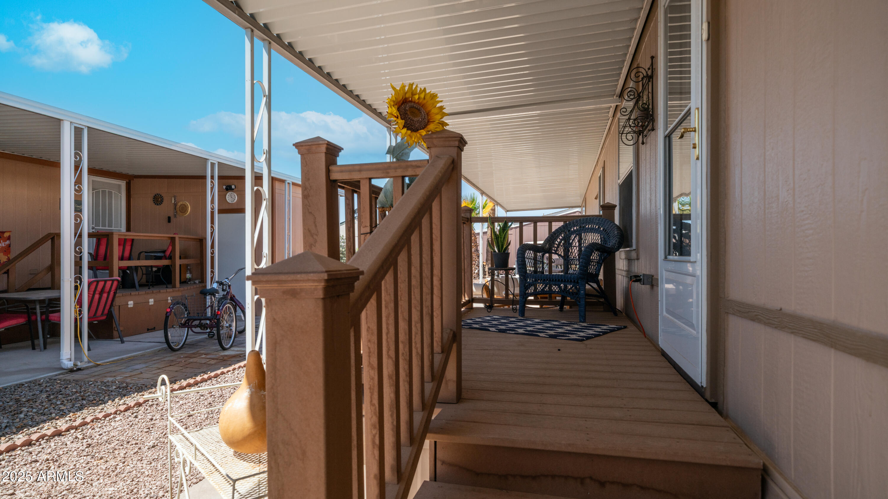 301 S SIGNAL BUTTE Road, 732