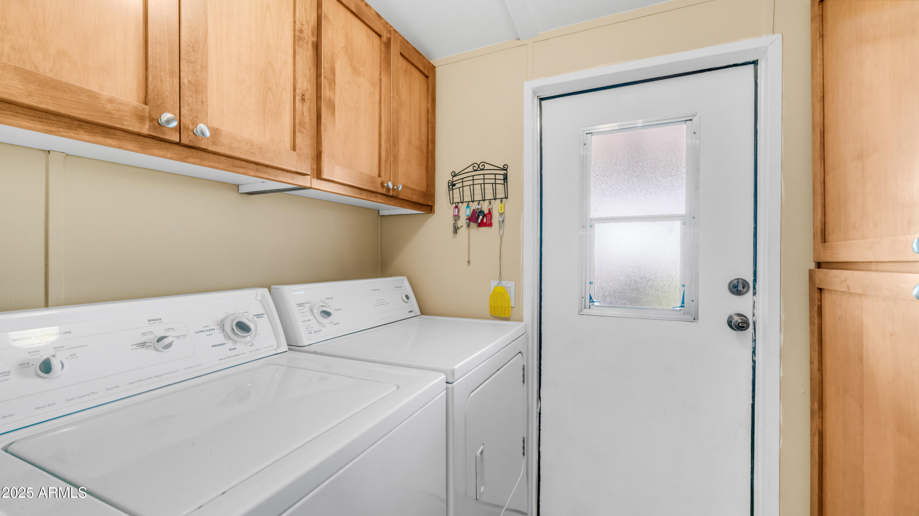 301 S SIGNAL BUTTE Road, 732