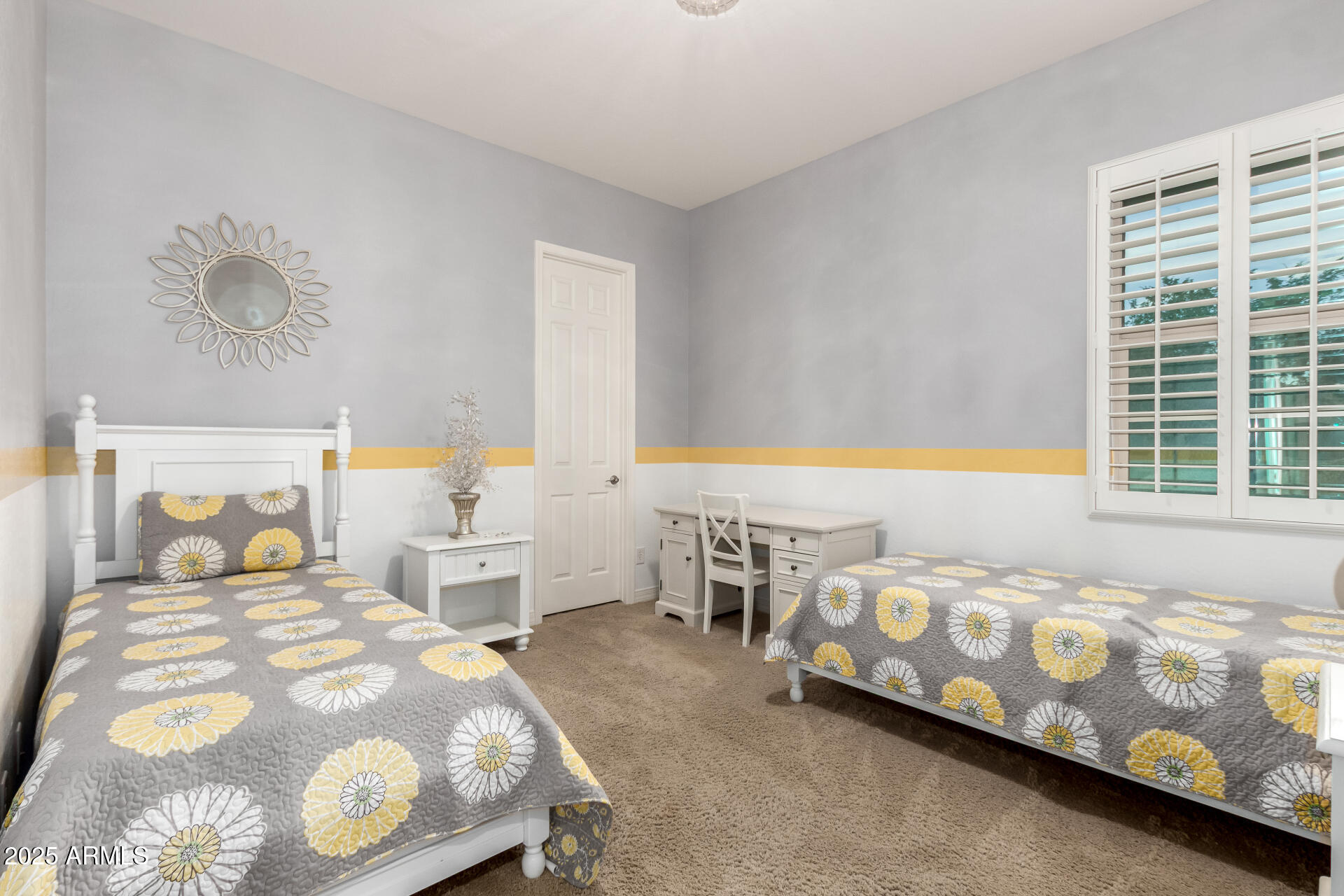 4908 S FIGUEROA Lane