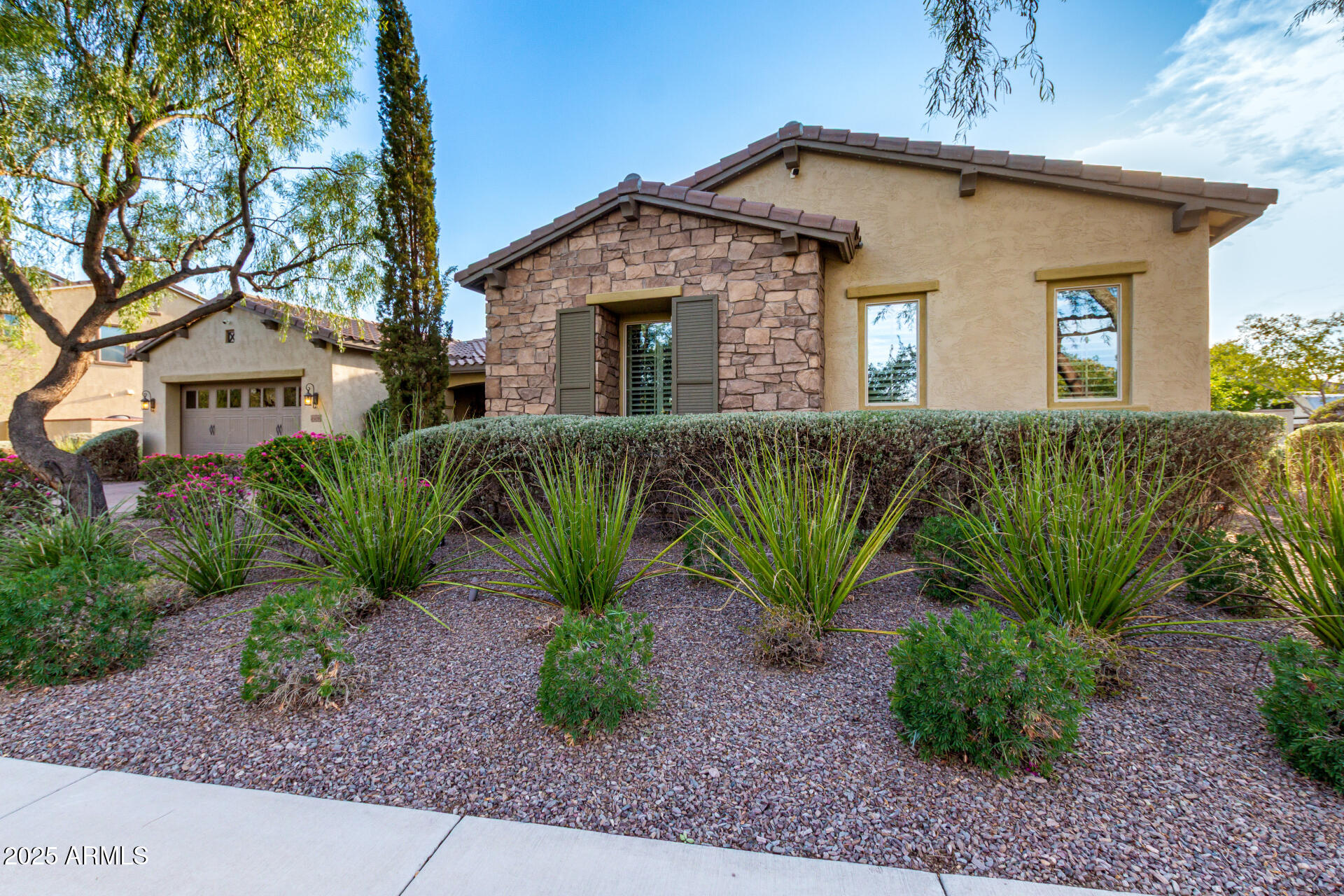 4908 S FIGUEROA Lane