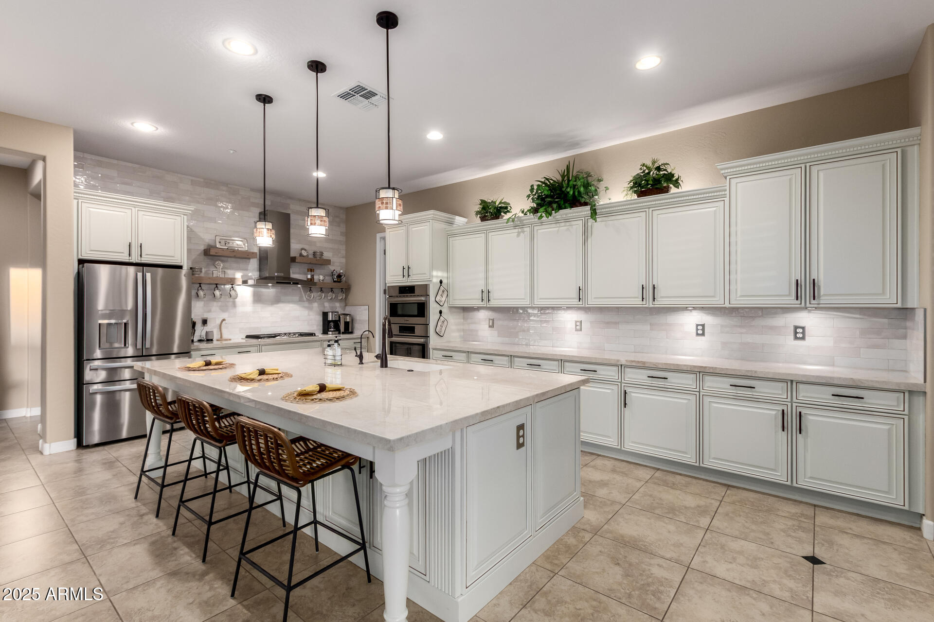 4908 S FIGUEROA Lane