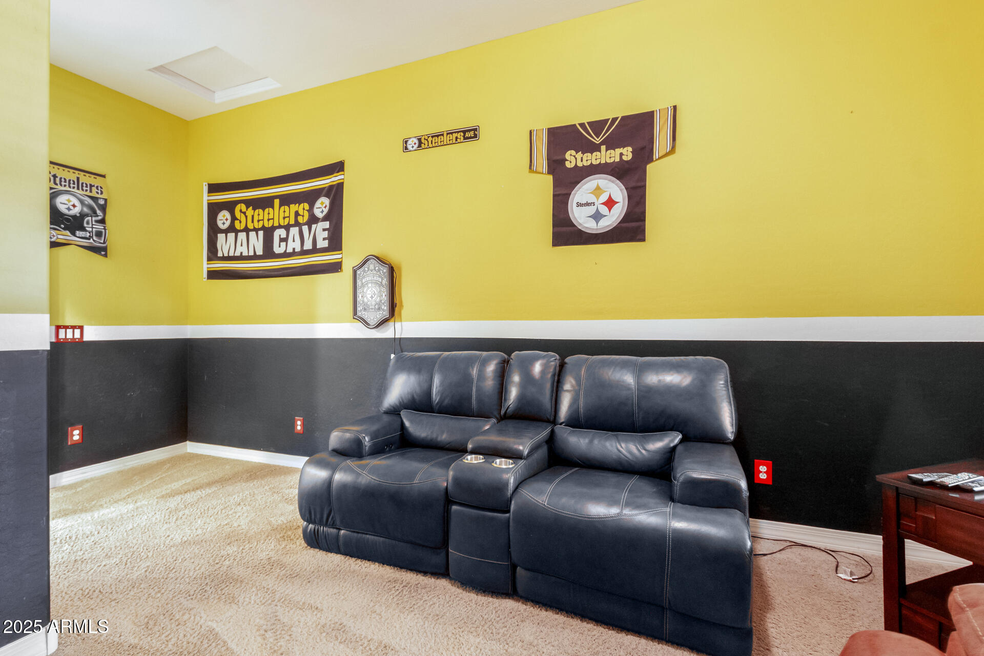 4908 S FIGUEROA Lane