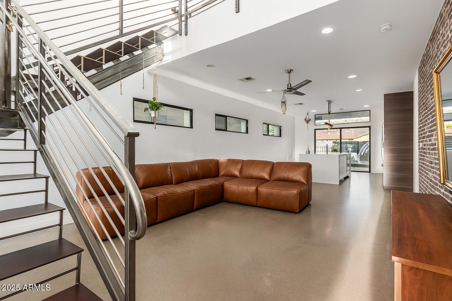 2311 N 29TH Place