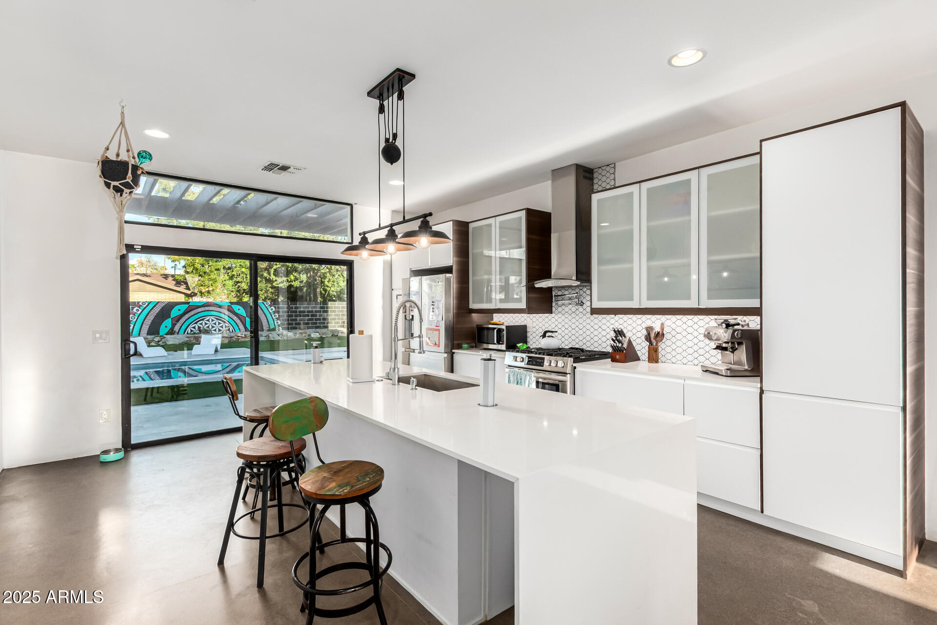 2311 N 29TH Place