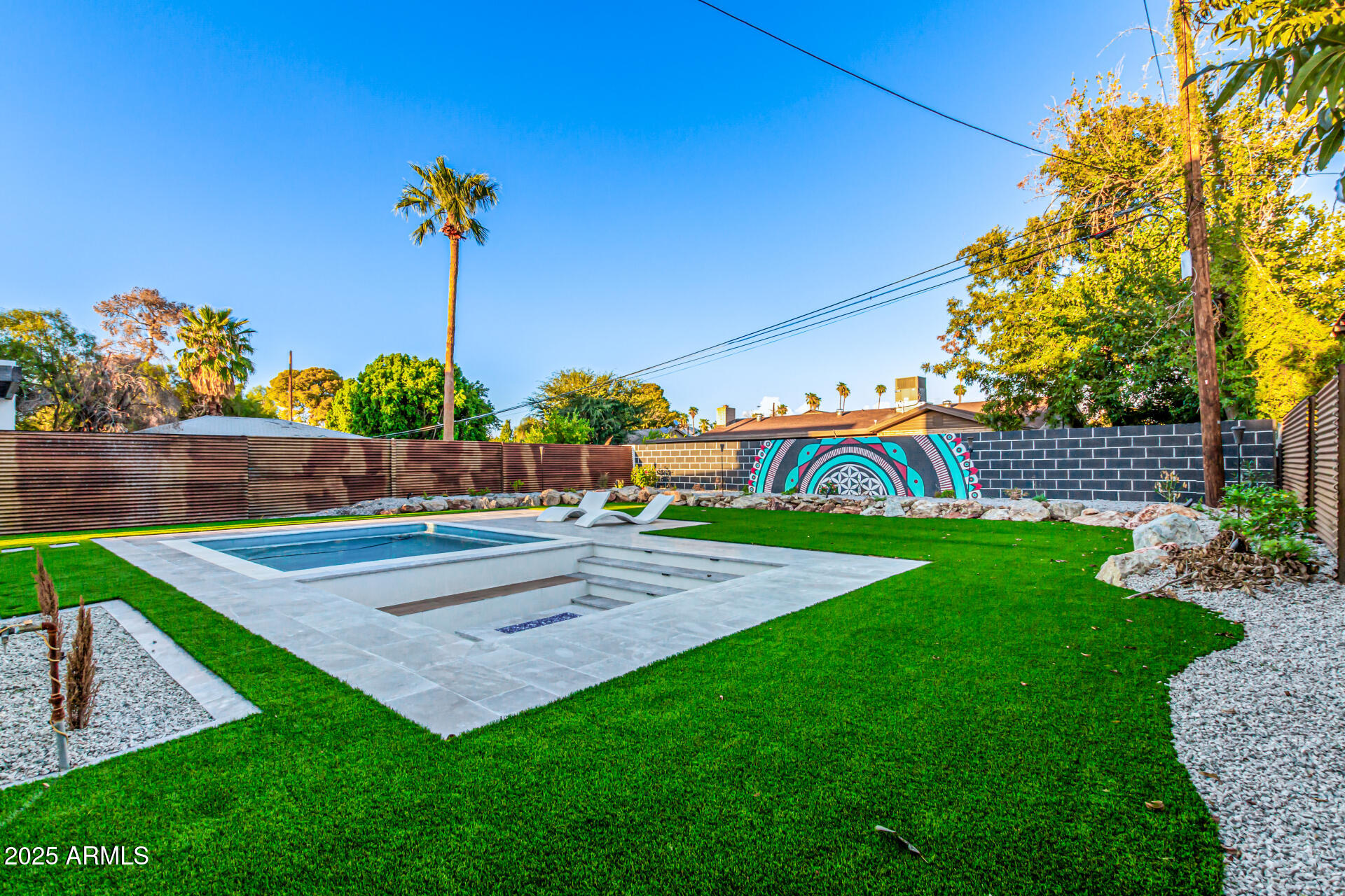 2311 N 29TH Place