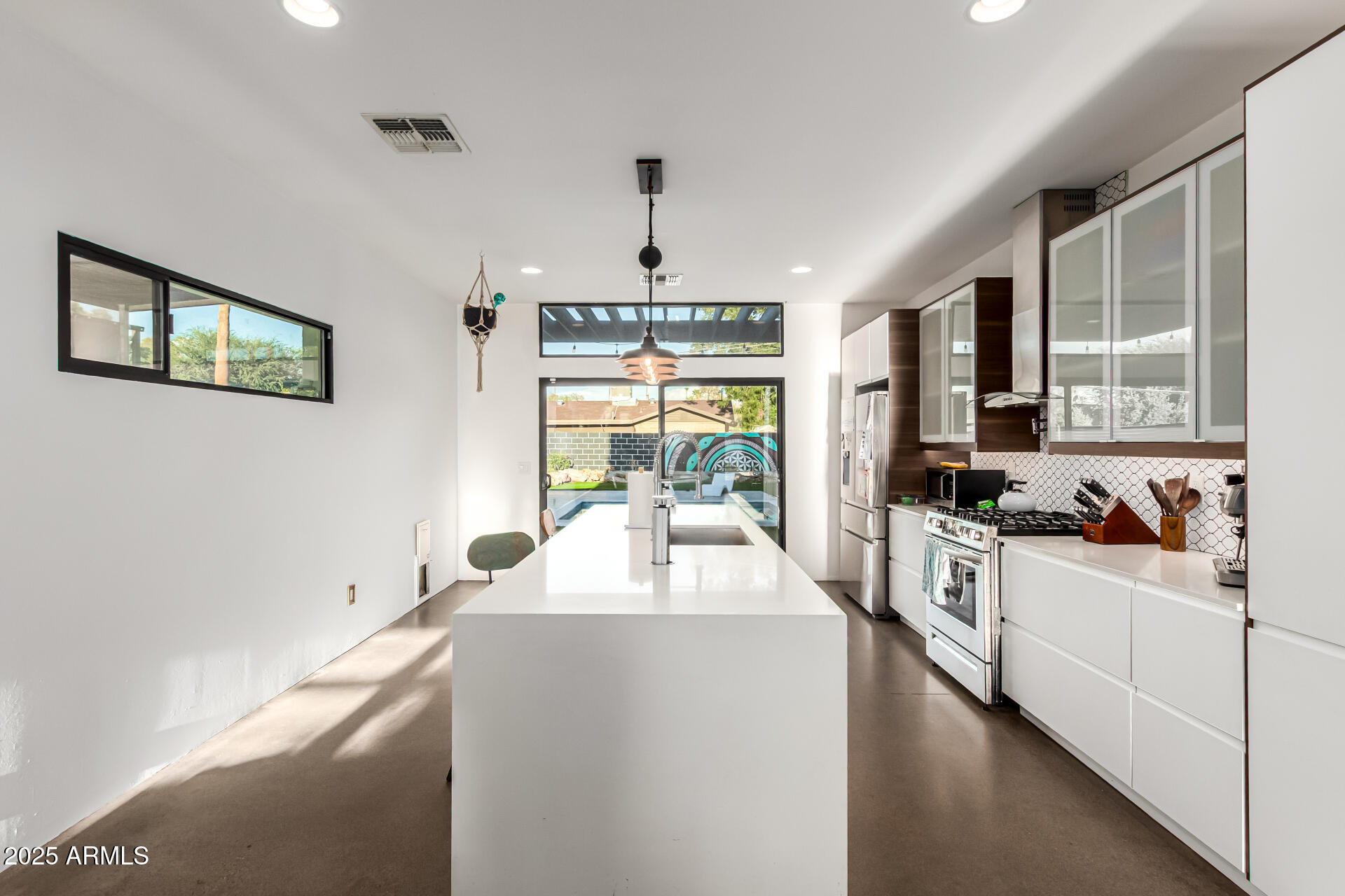 2311 N 29TH Place
