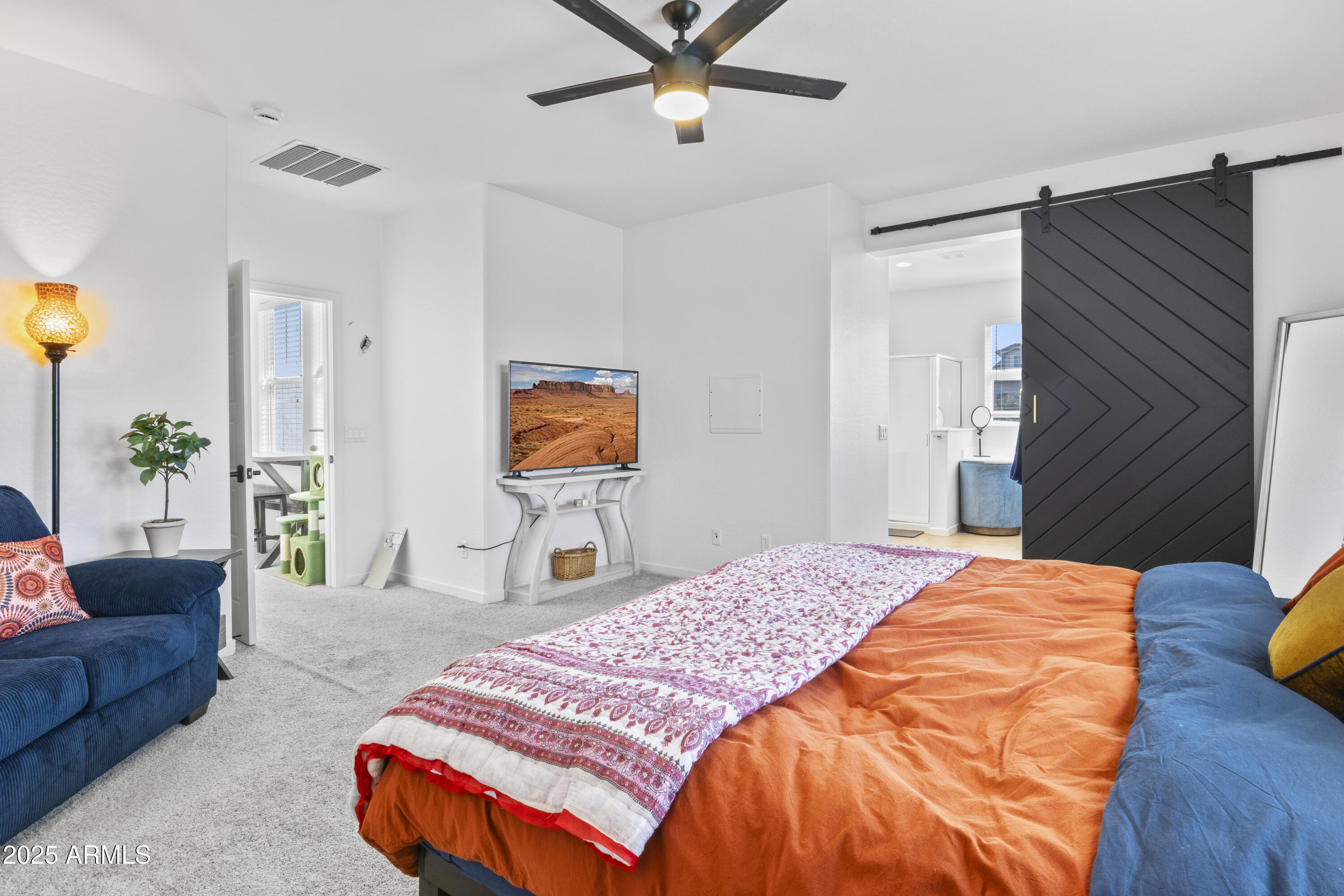 10436 E NOPAL Avenue