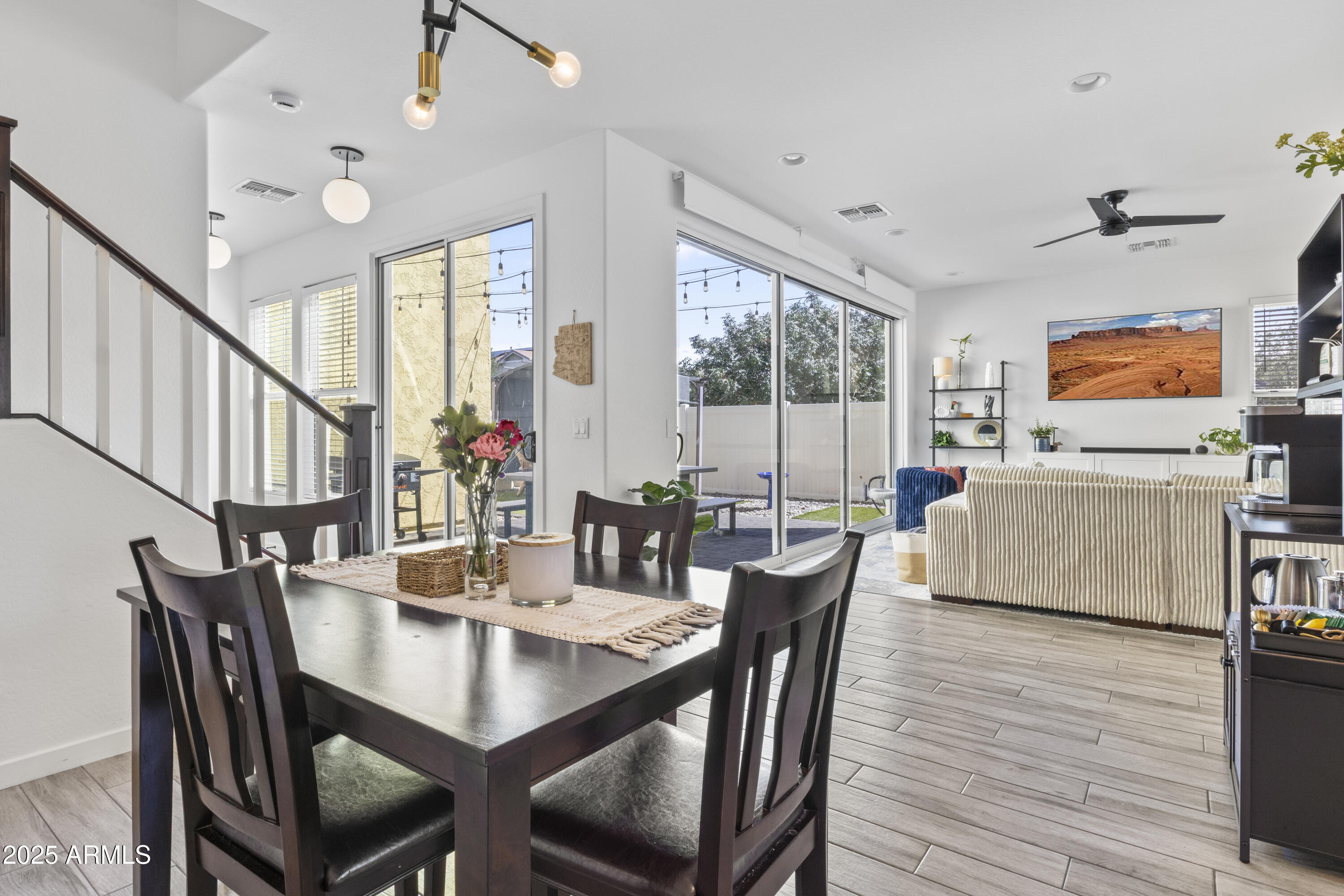 10436 E NOPAL Avenue