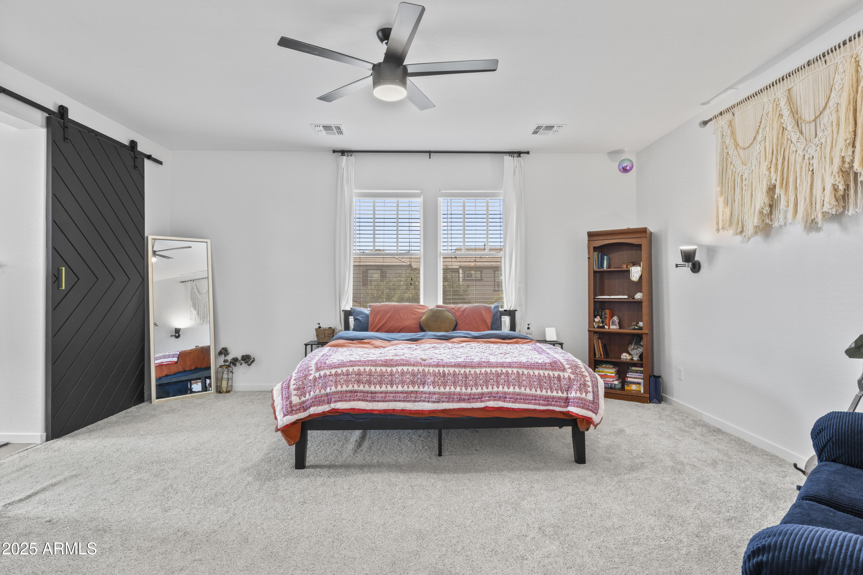 10436 E NOPAL Avenue