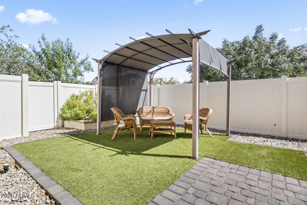 10436 E NOPAL Avenue