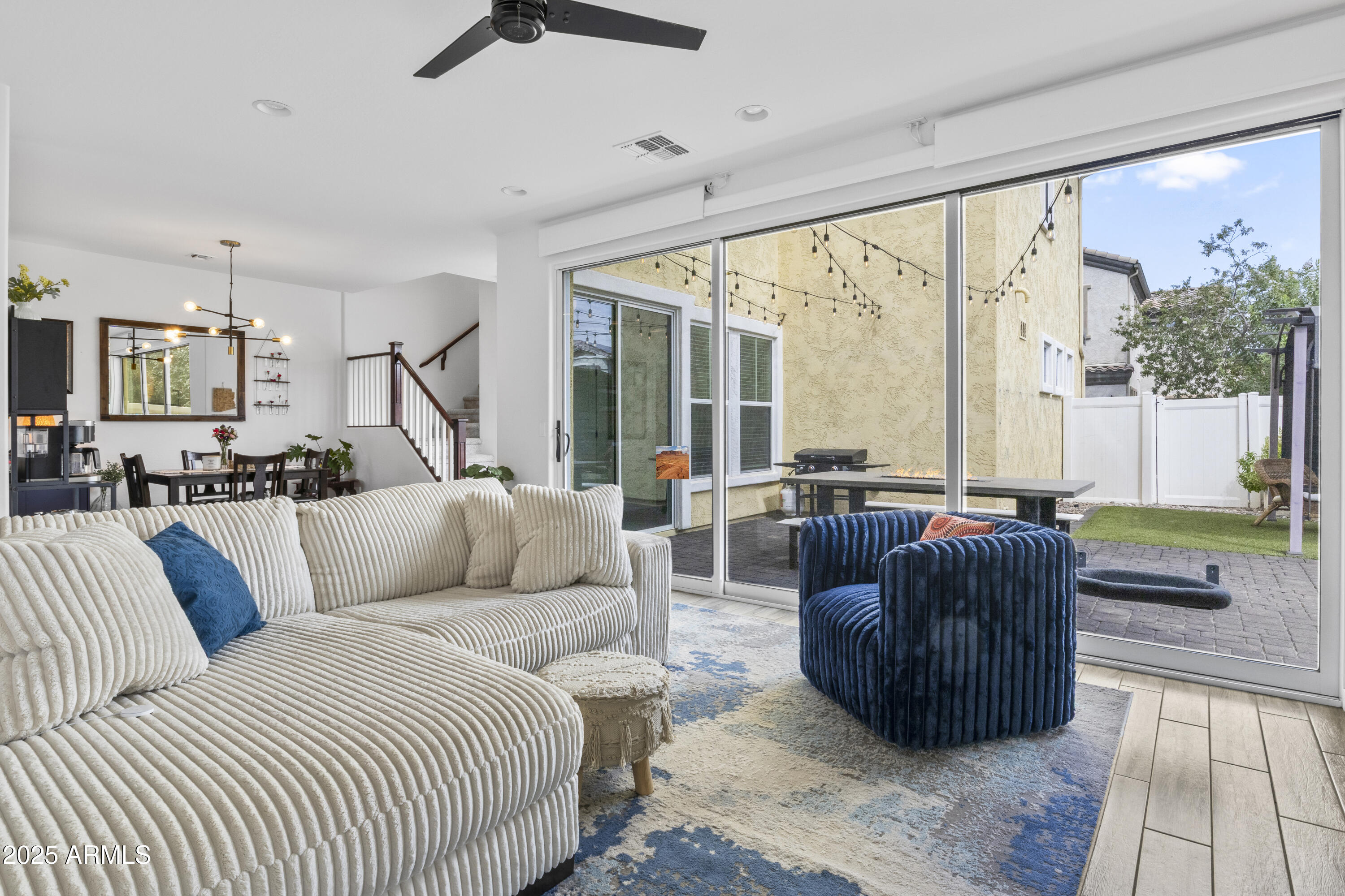 10436 E NOPAL Avenue