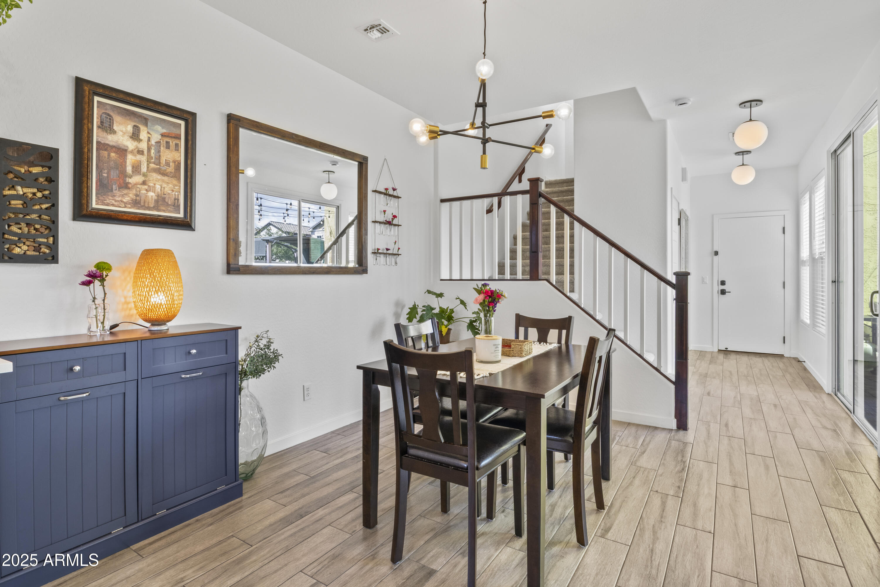 10436 E NOPAL Avenue