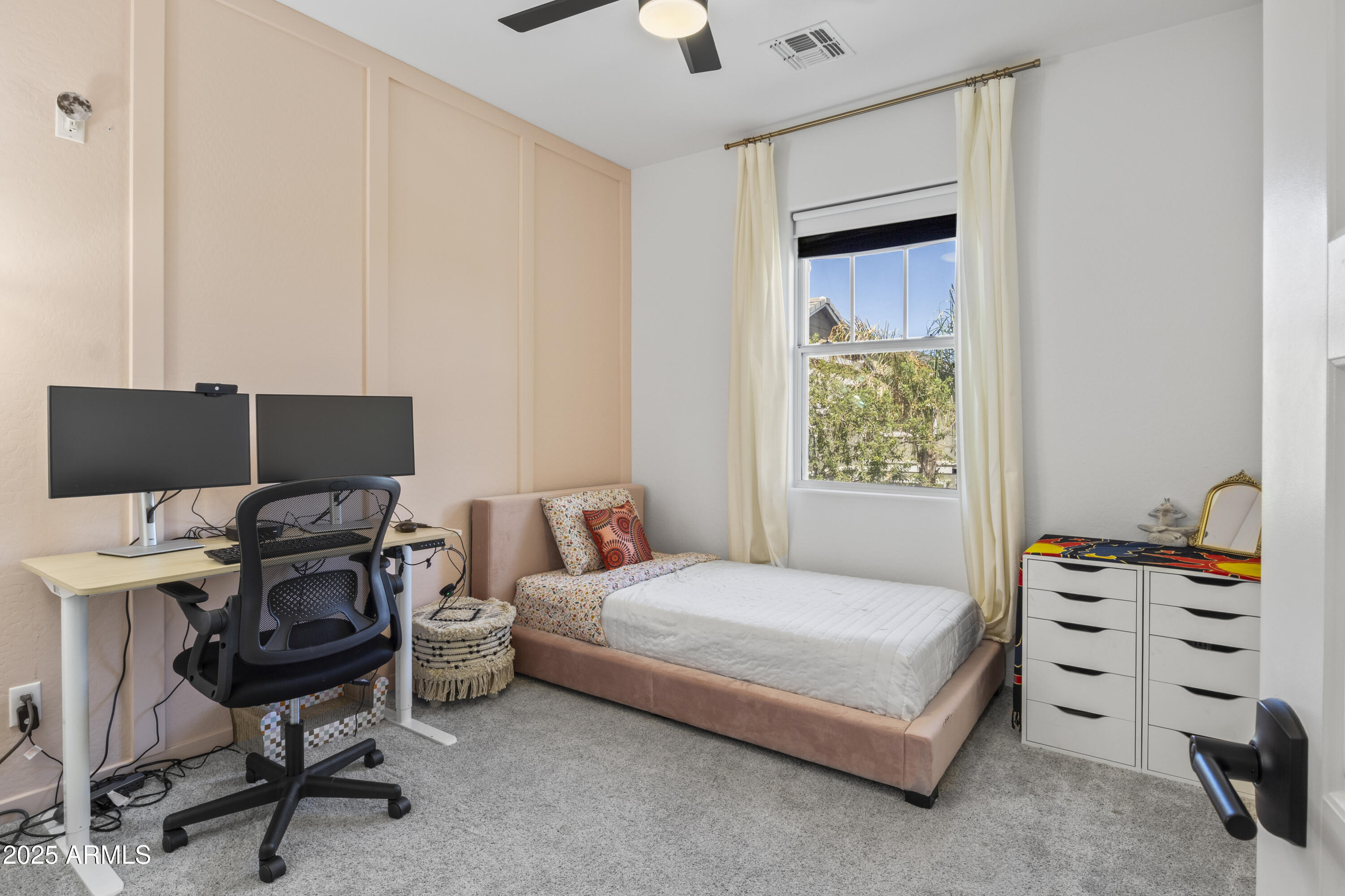 10436 E NOPAL Avenue