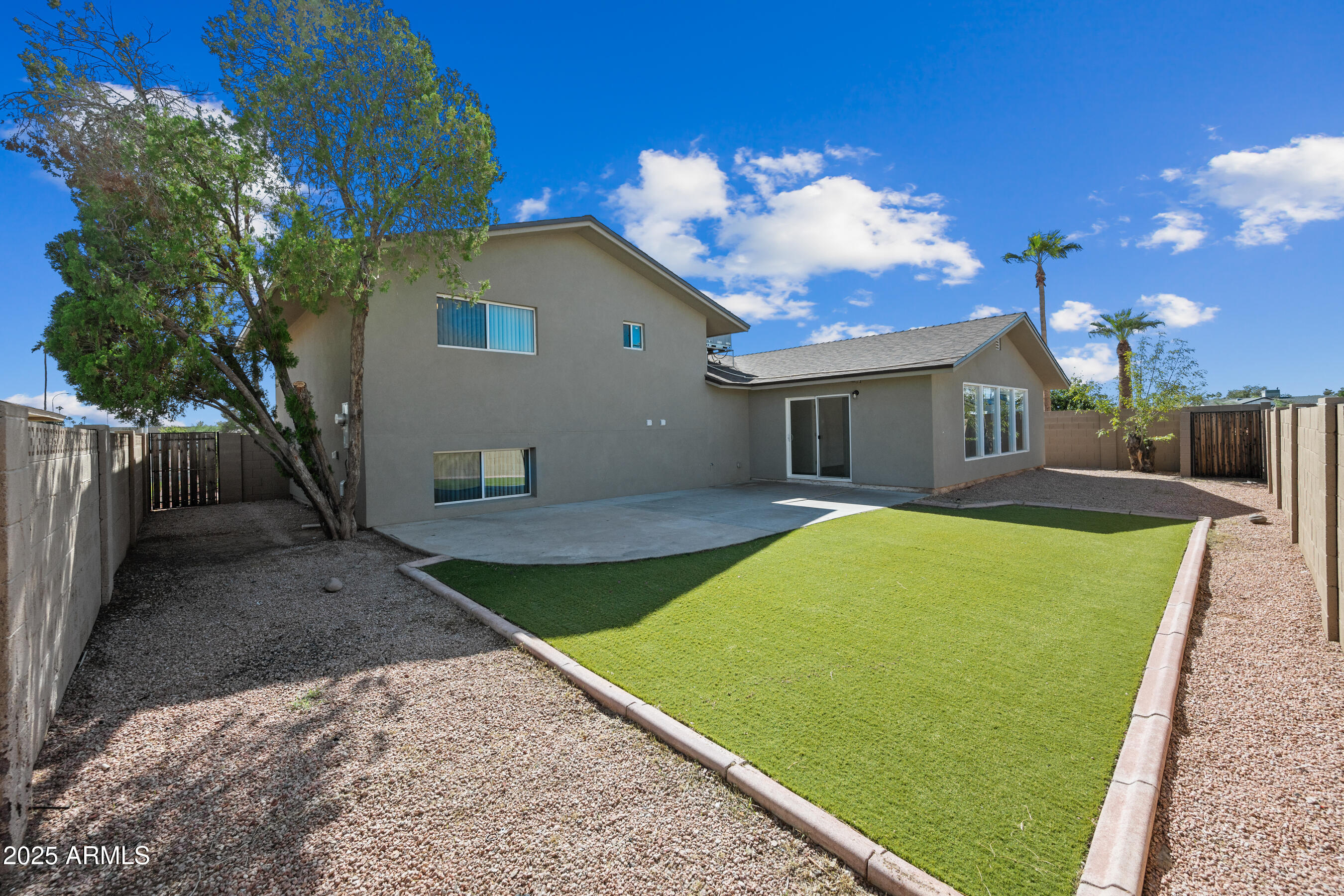 1720 E HERMOSA Drive