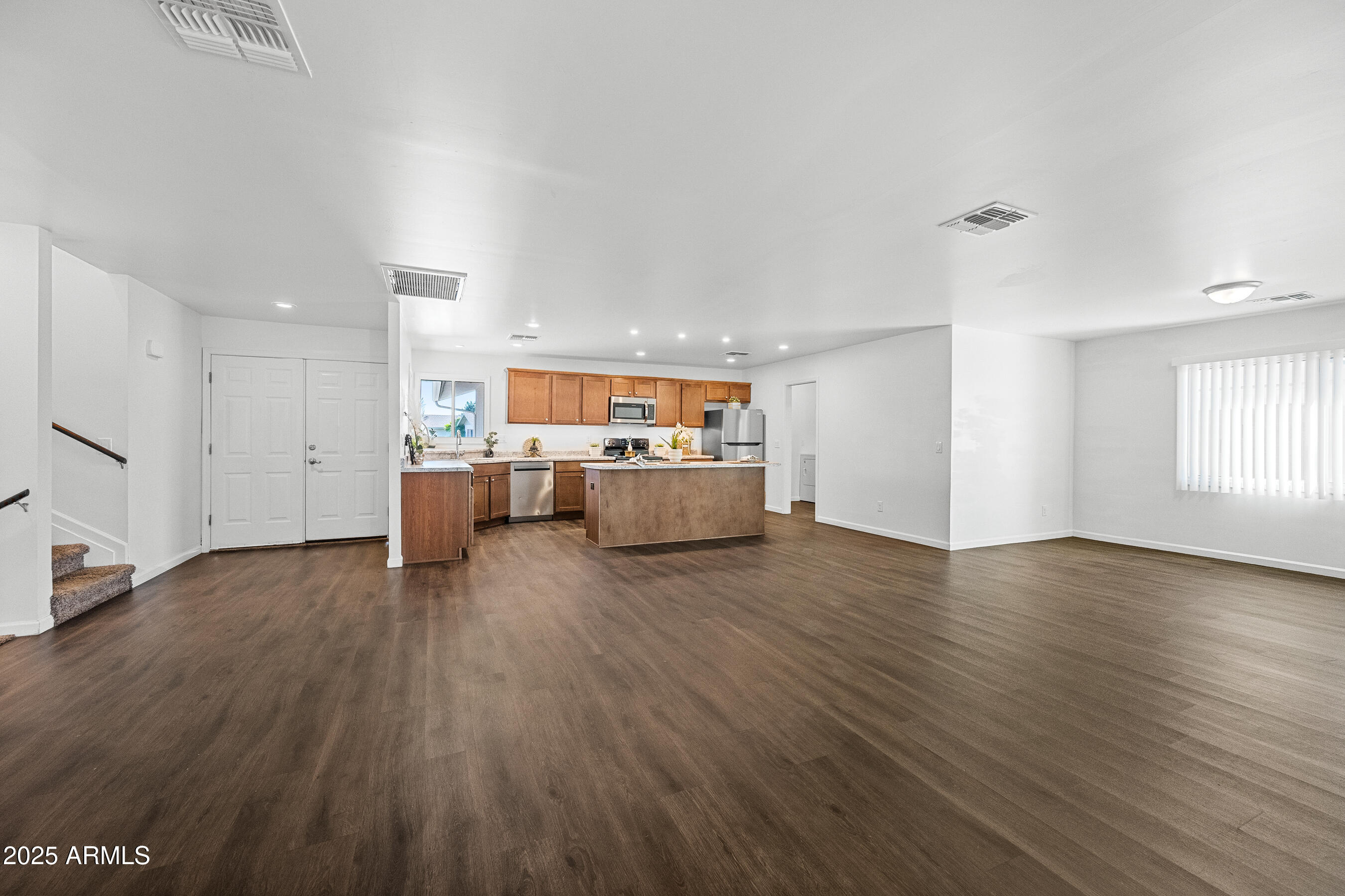 1720 E HERMOSA Drive