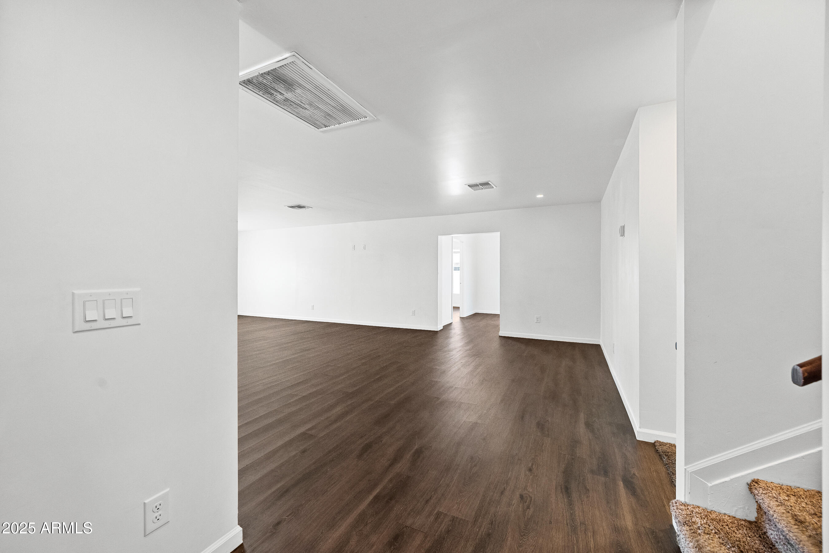 1720 E HERMOSA Drive