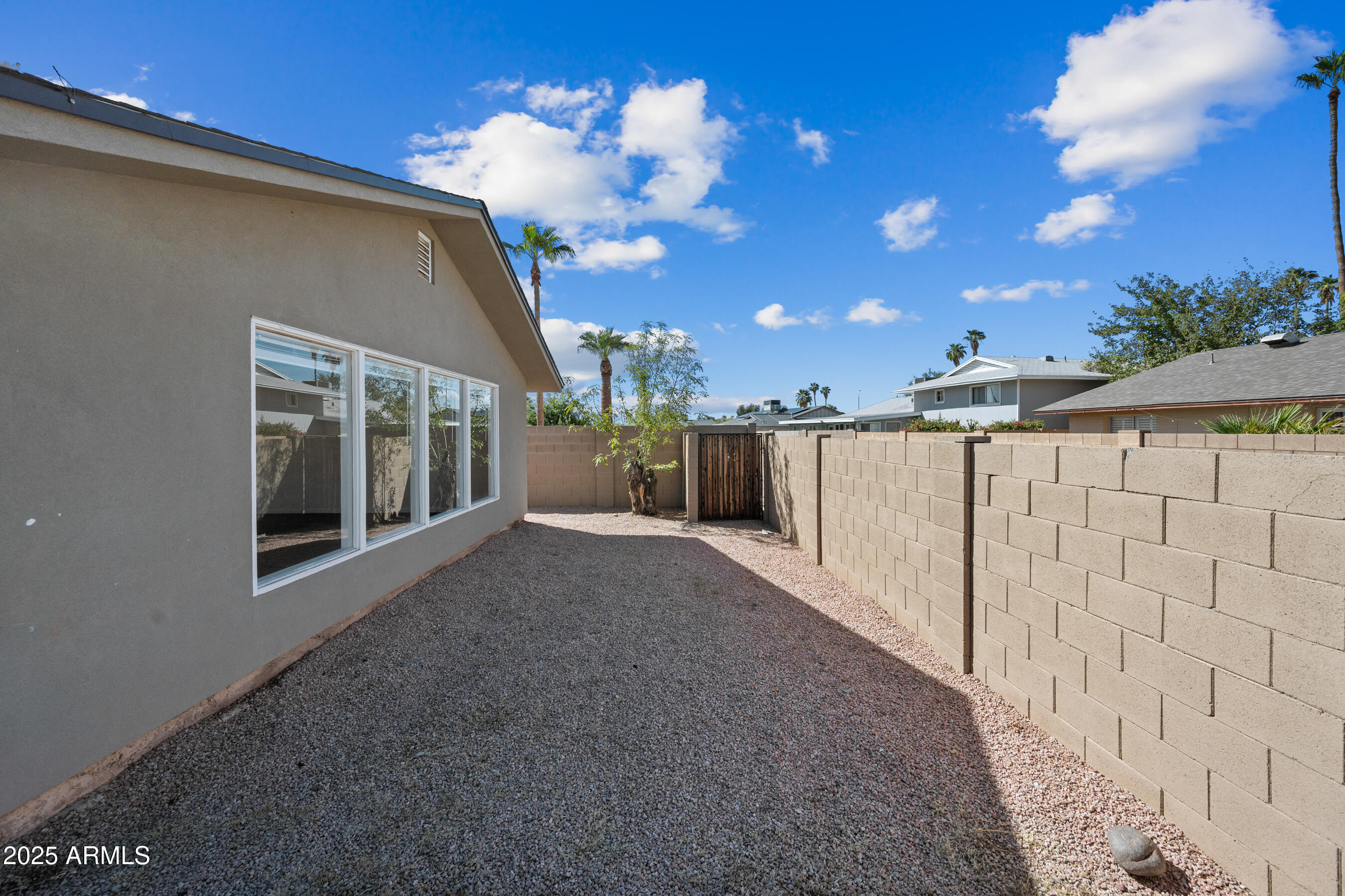 1720 E HERMOSA Drive