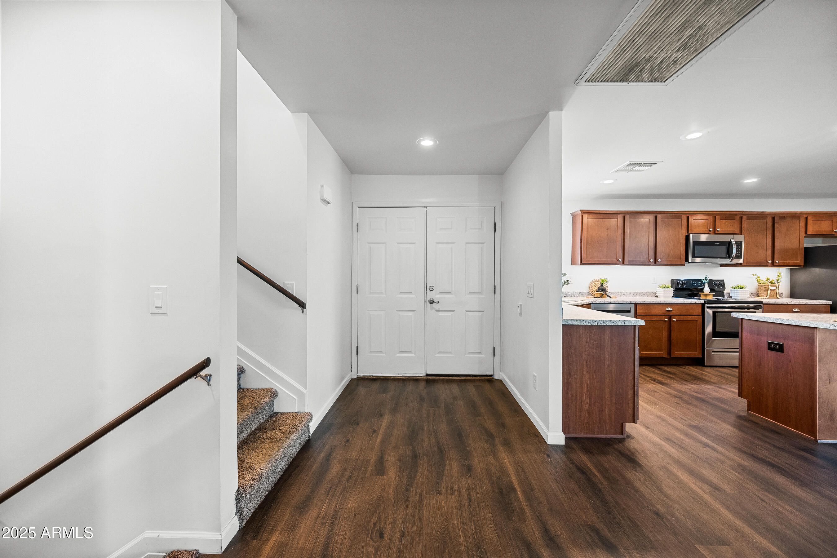 1720 E HERMOSA Drive