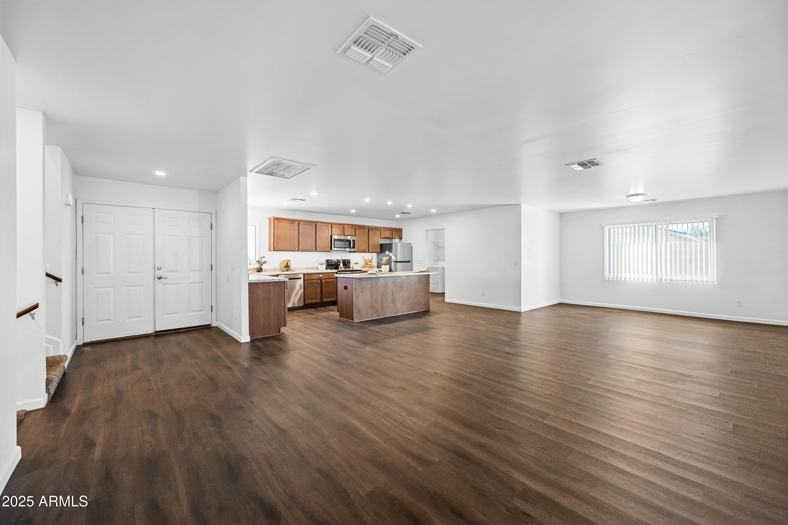 1720 E HERMOSA Drive