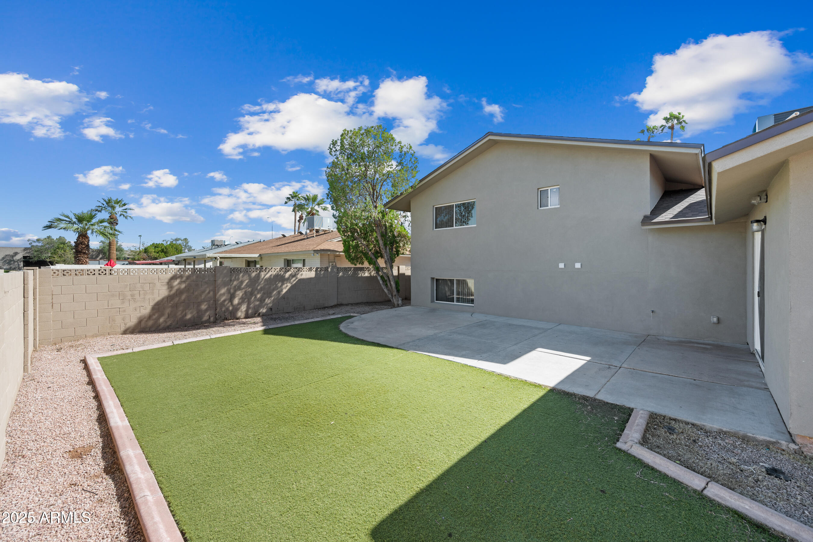 1720 E HERMOSA Drive