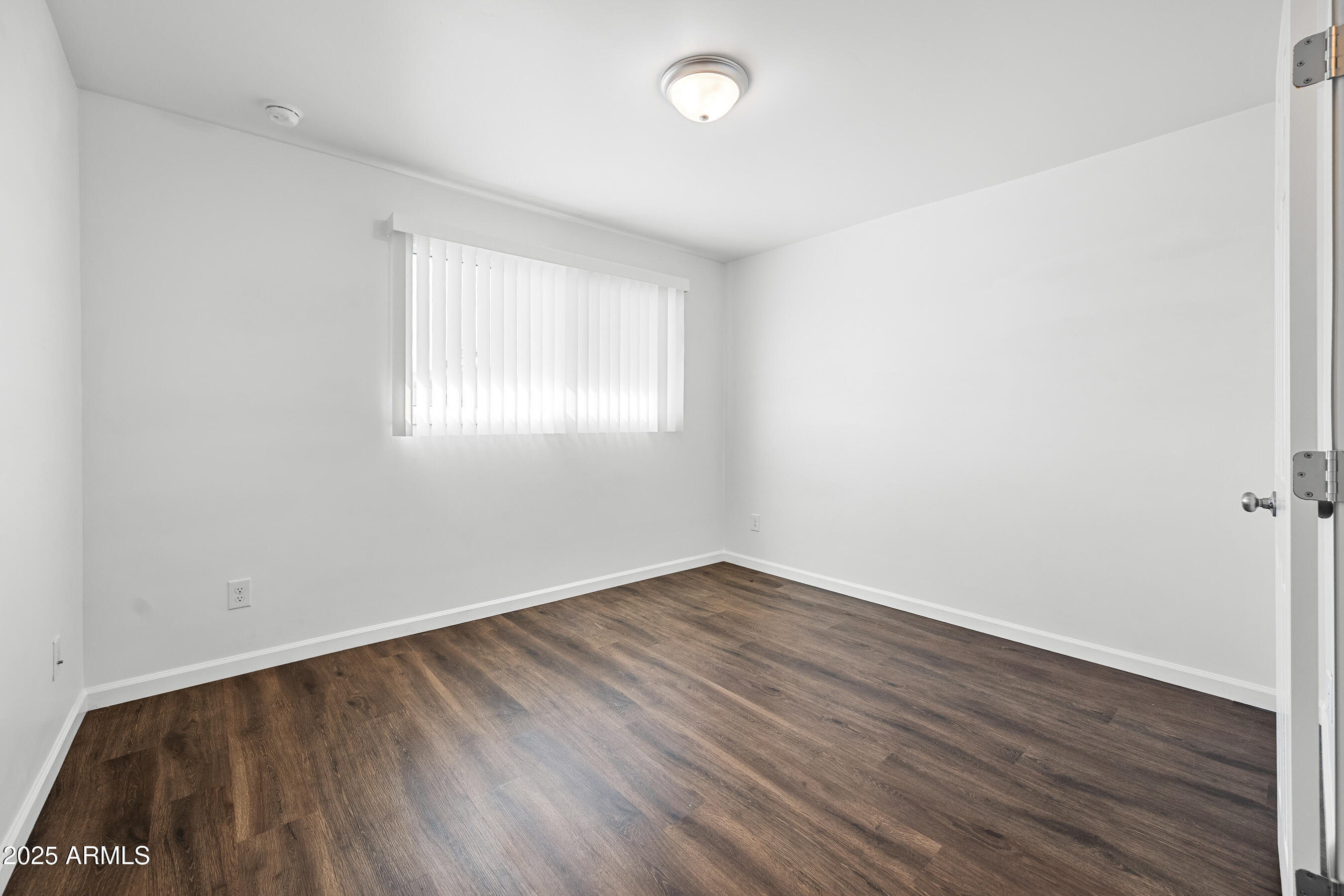 1720 E HERMOSA Drive