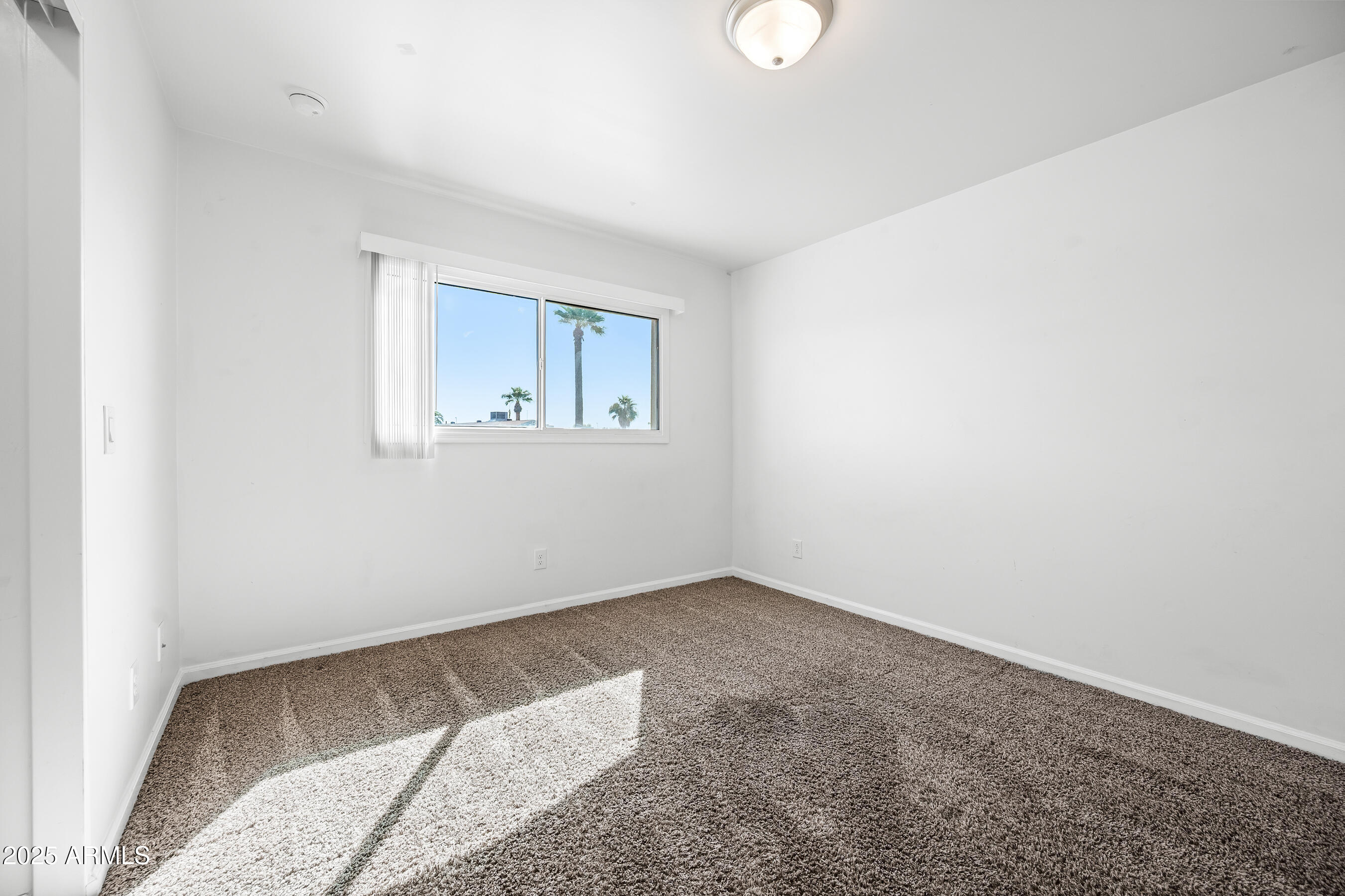 1720 E HERMOSA Drive