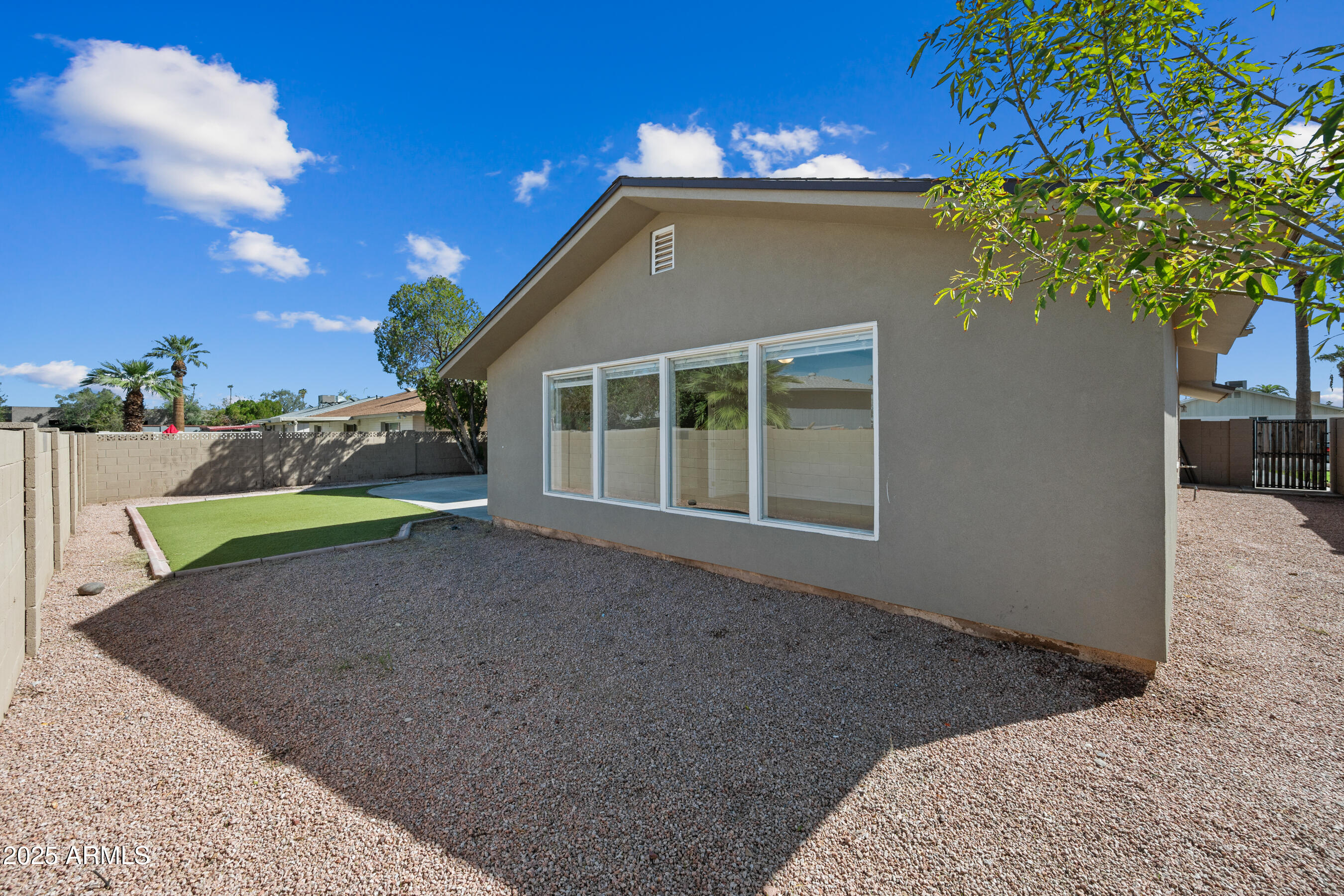 1720 E HERMOSA Drive