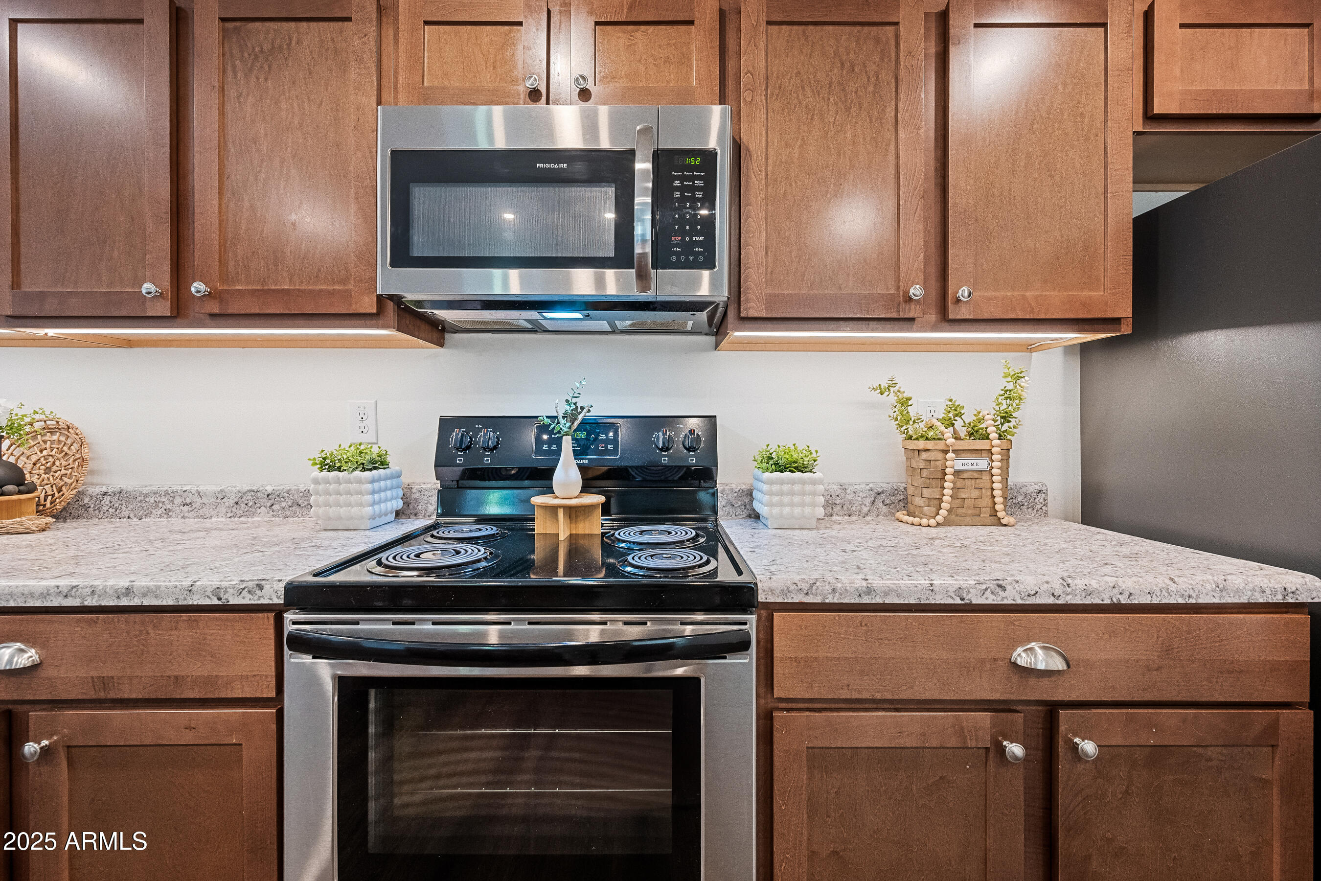 1720 E HERMOSA Drive