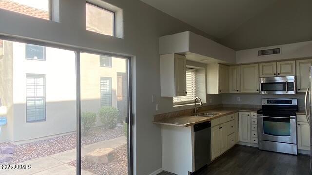 5665 W GALVESTON Street, 20