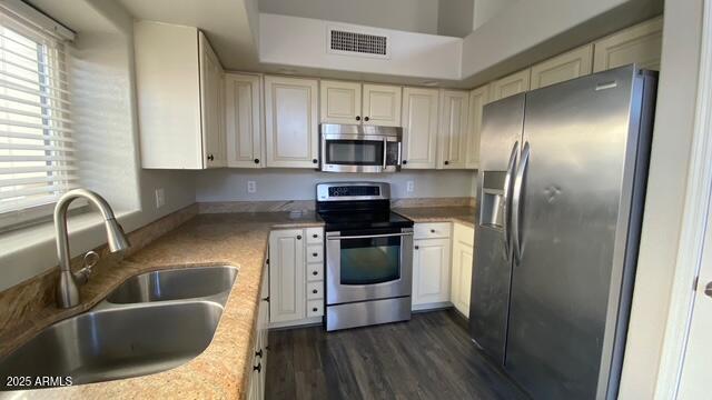 5665 W GALVESTON Street, 20