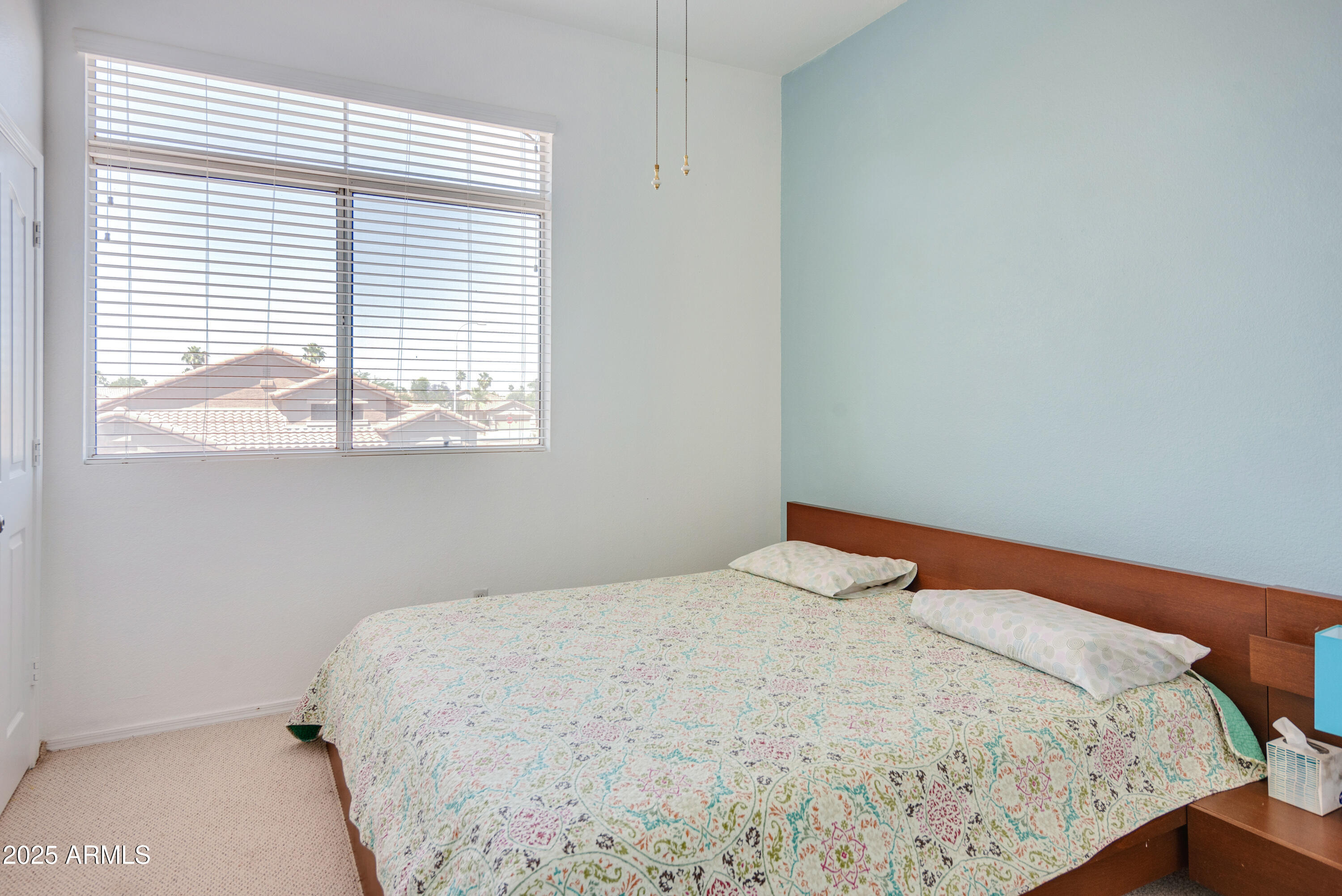 6911 W DEL RIO Street