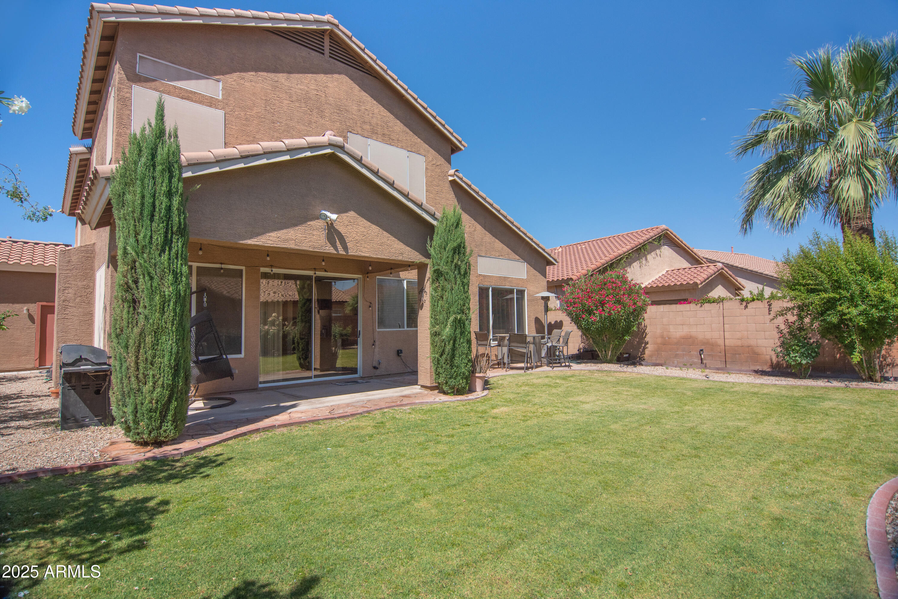 6911 W DEL RIO Street