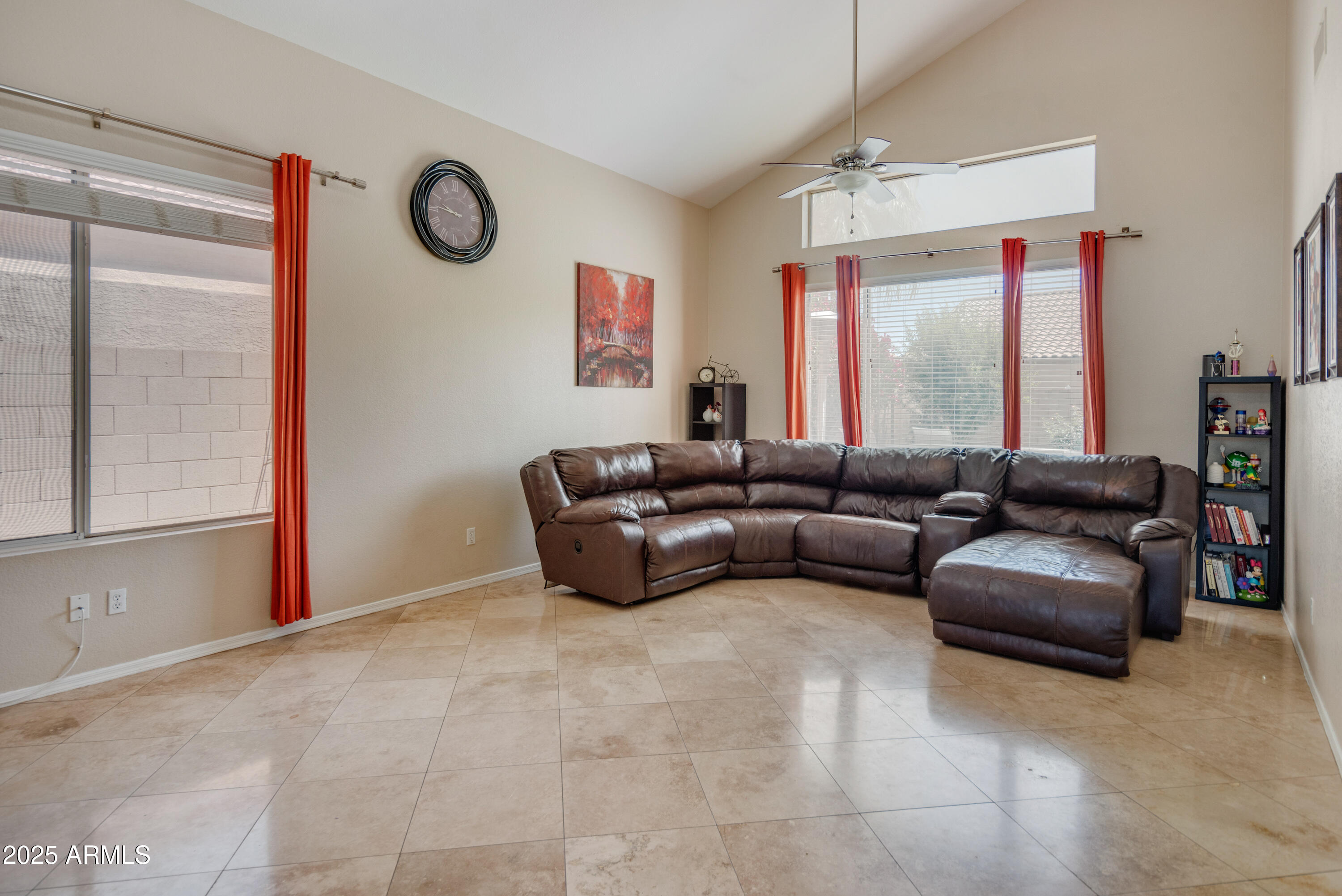 6911 W DEL RIO Street