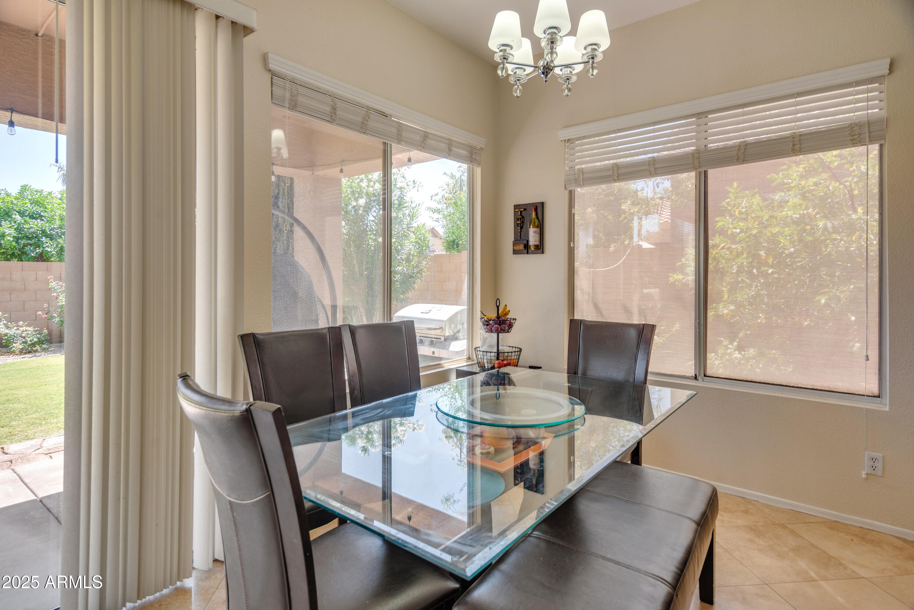 6911 W DEL RIO Street