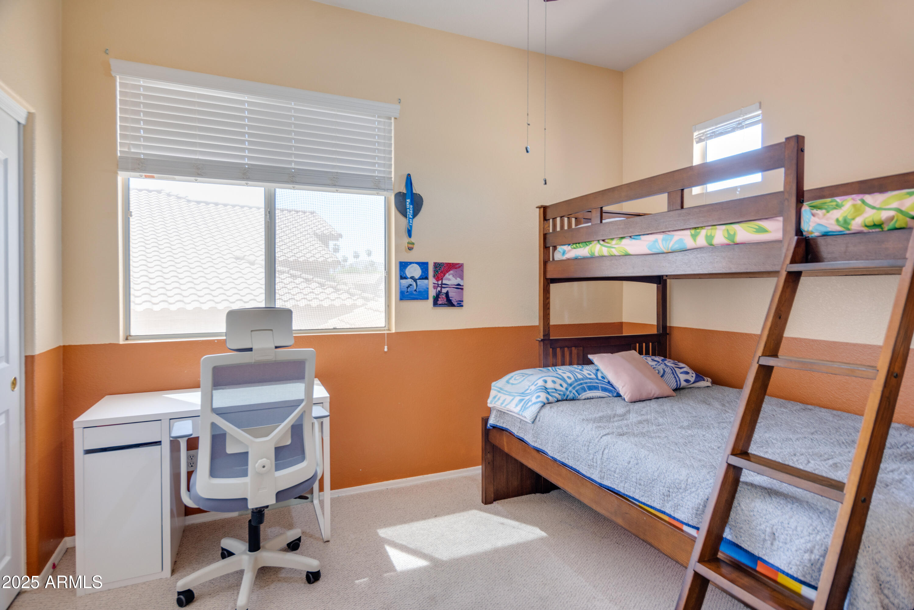 6911 W DEL RIO Street