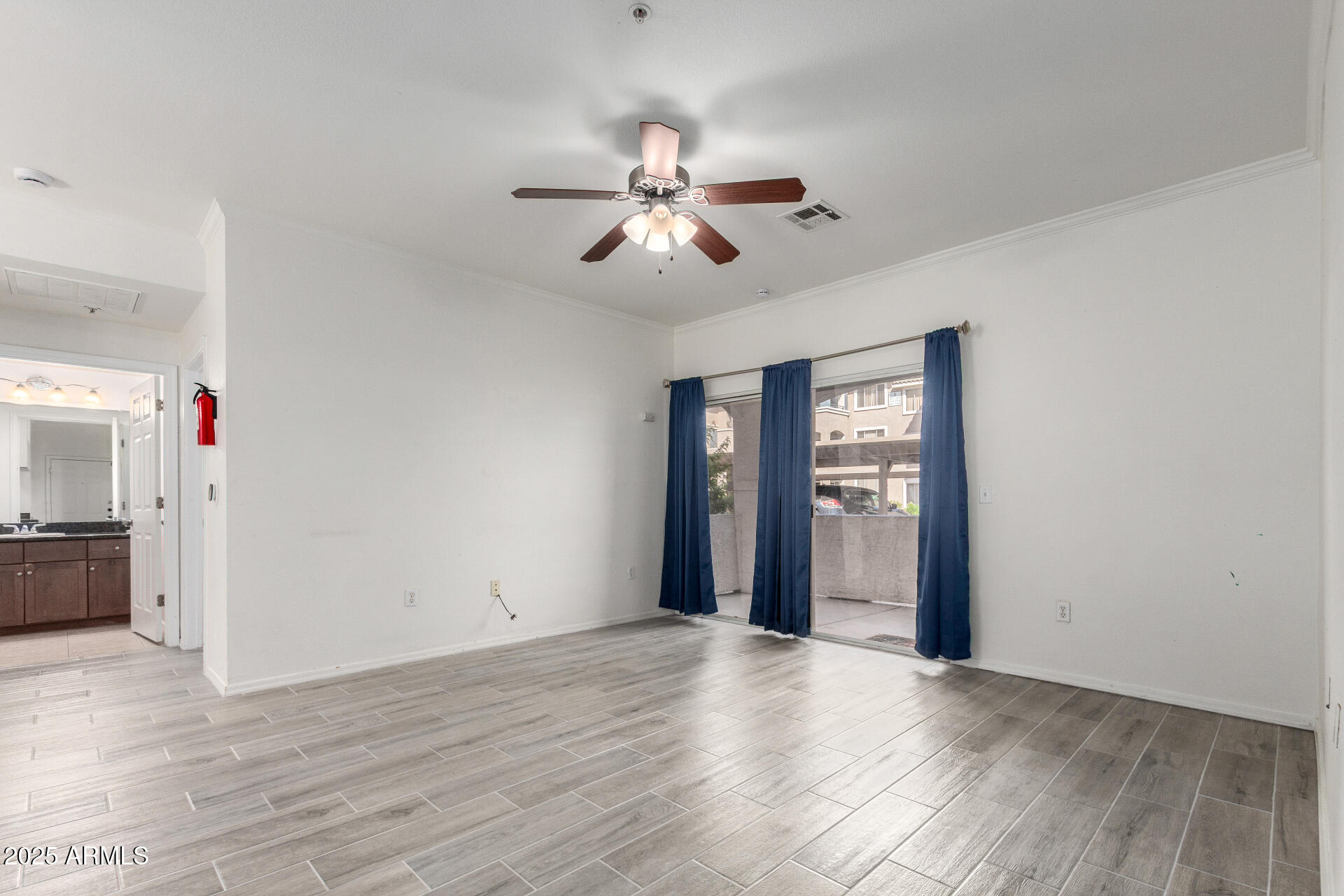 5345 E VAN BUREN Street, 130