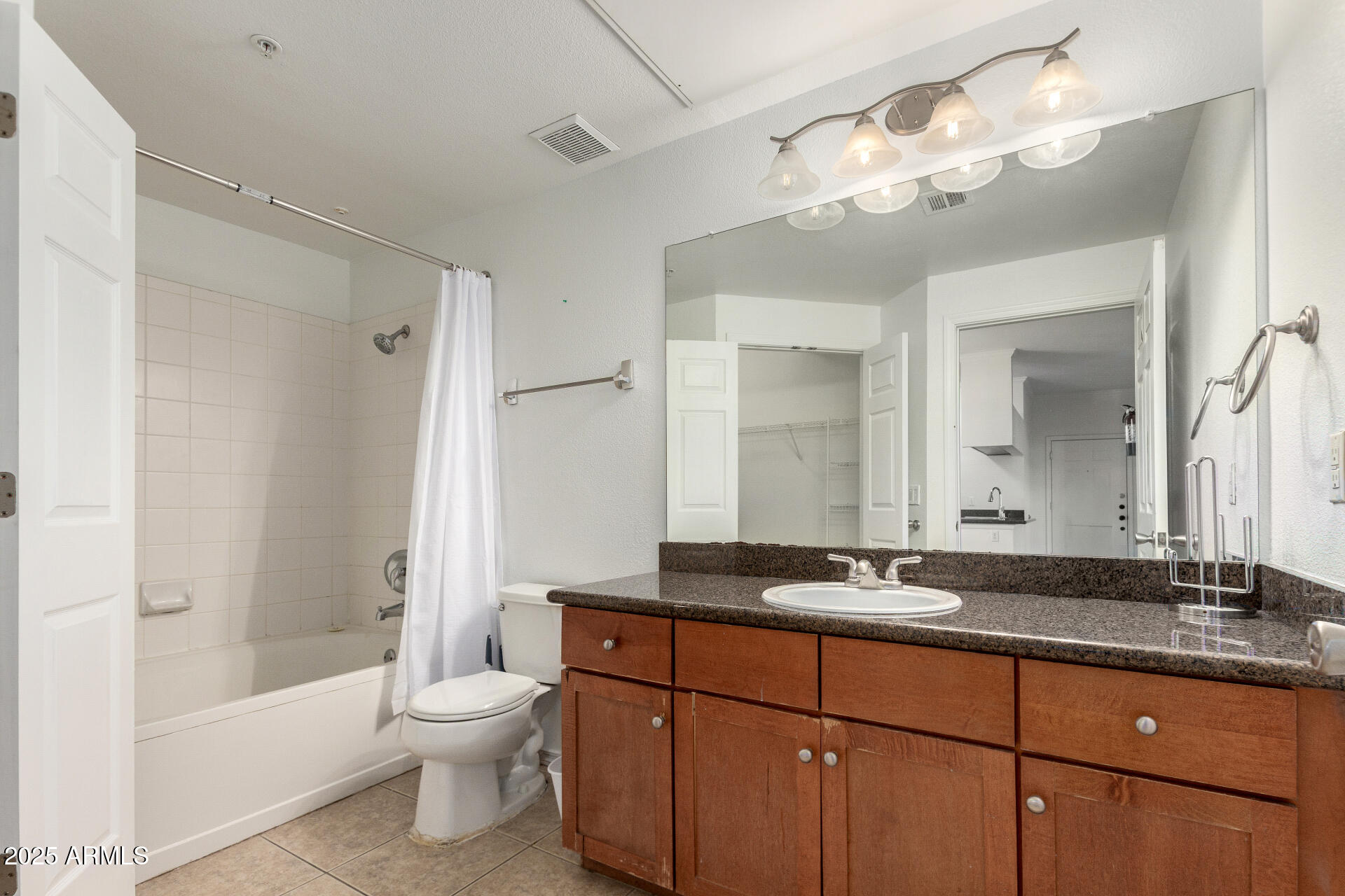5345 E VAN BUREN Street, 130