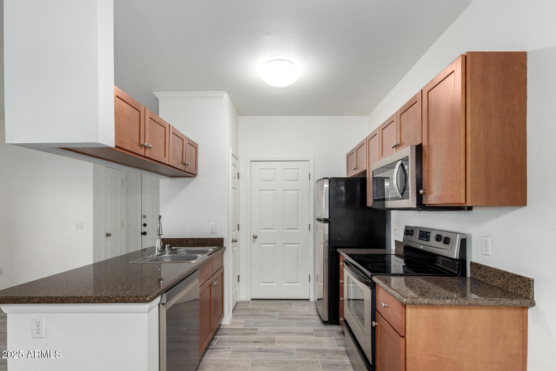 5345 E VAN BUREN Street, 130